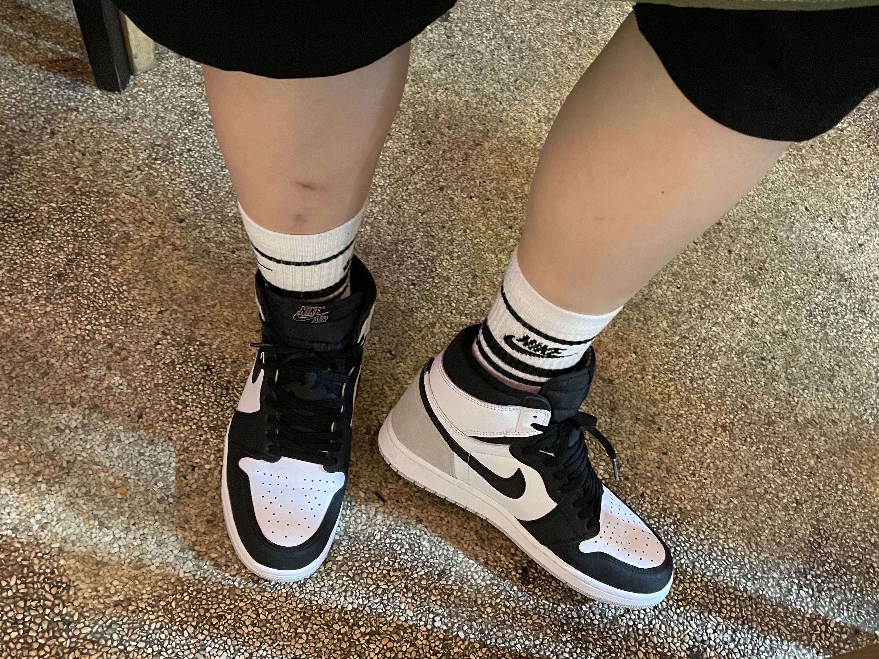 Jordan 1 Retro High OG Bleached Coral 착용 스타일
