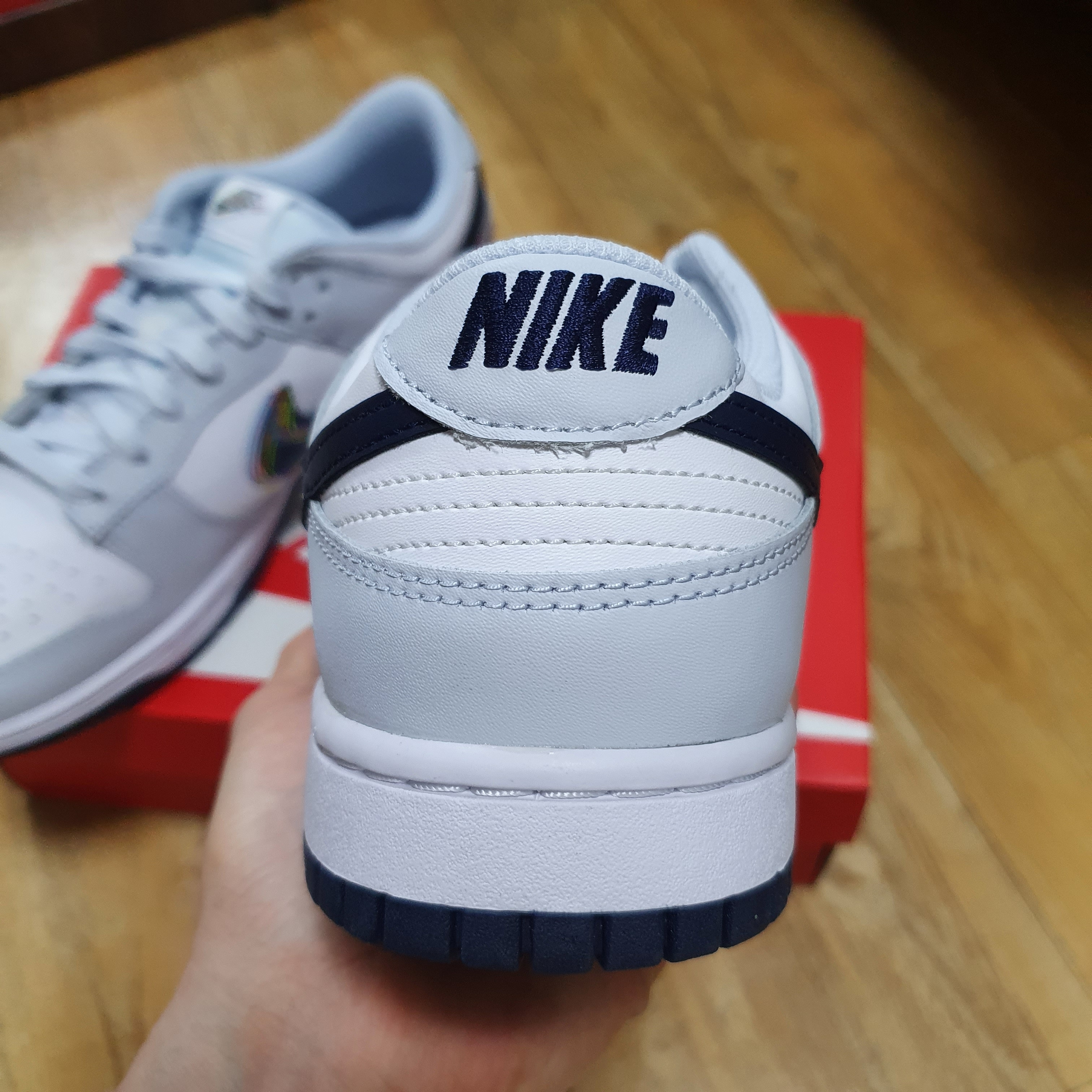 Nike Dunk Low 3D Swoosh White Grey 착용 스타일 - 4