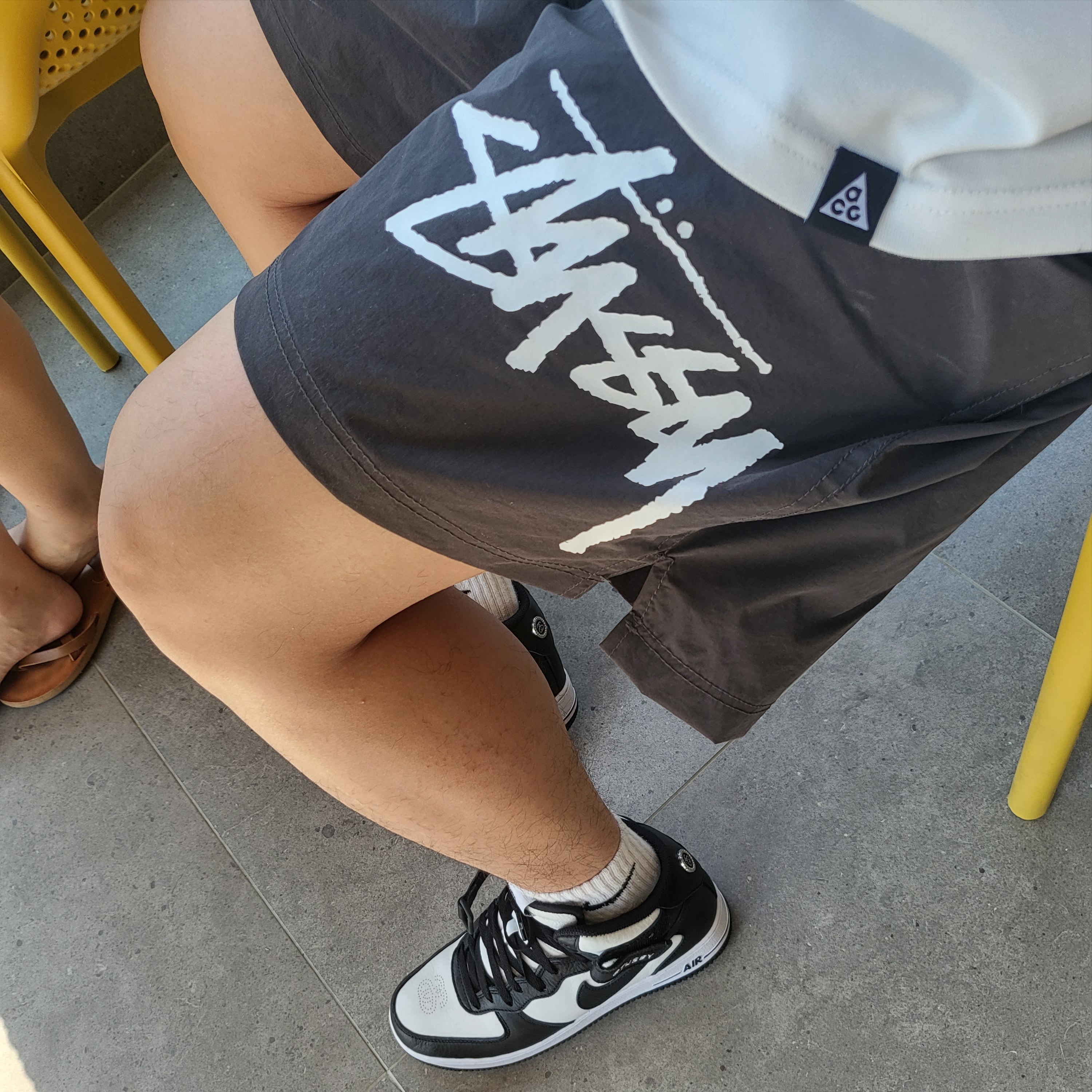 Nike x Stussy Air Force 1 '07 Mid SP Black and Light Bone, Nike x Stussy Water Shorts Off Noir 착용 스타일