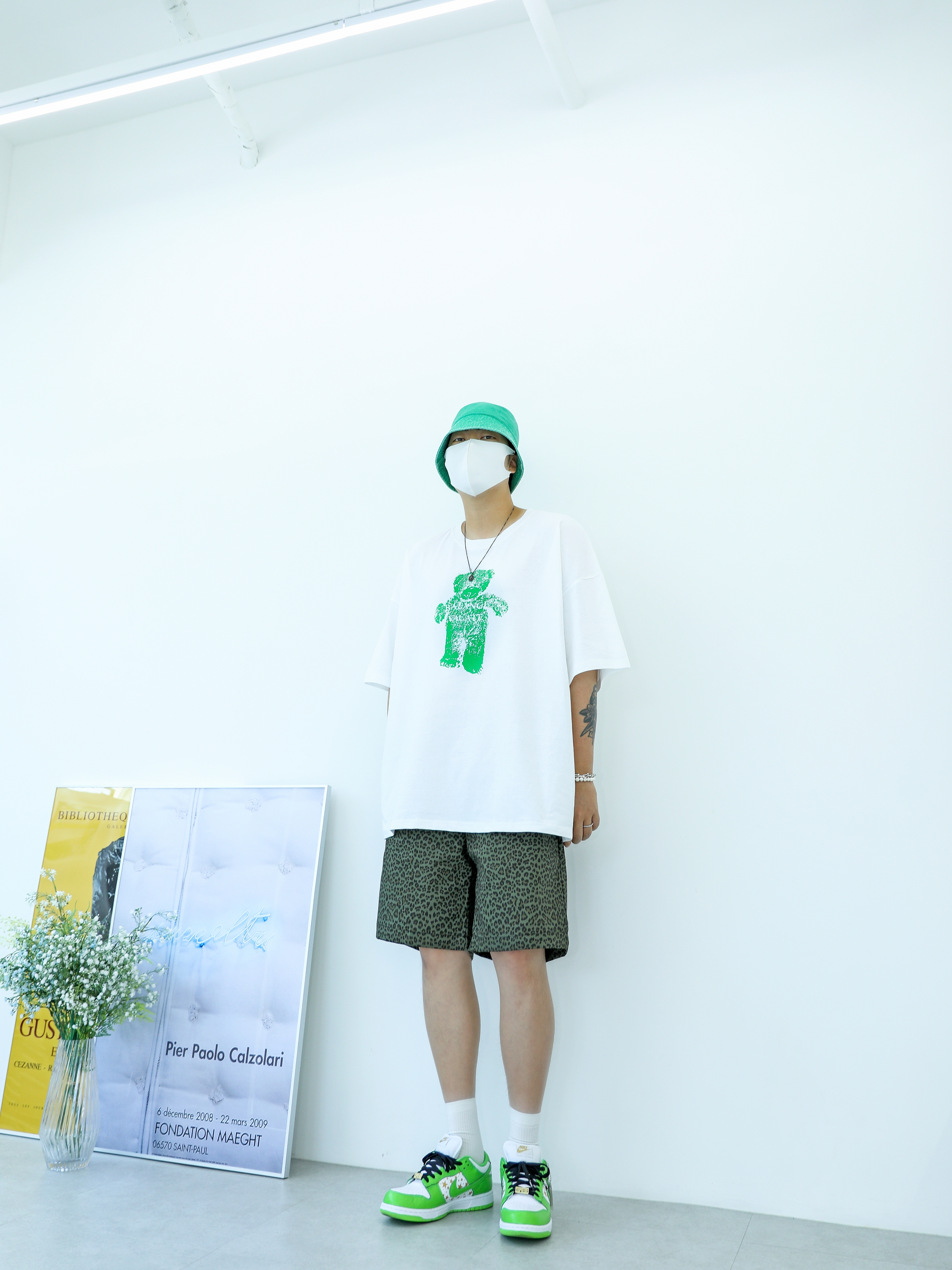 Nike x Supreme SB Dunk Low Mean Green 착용 스타일 - 1