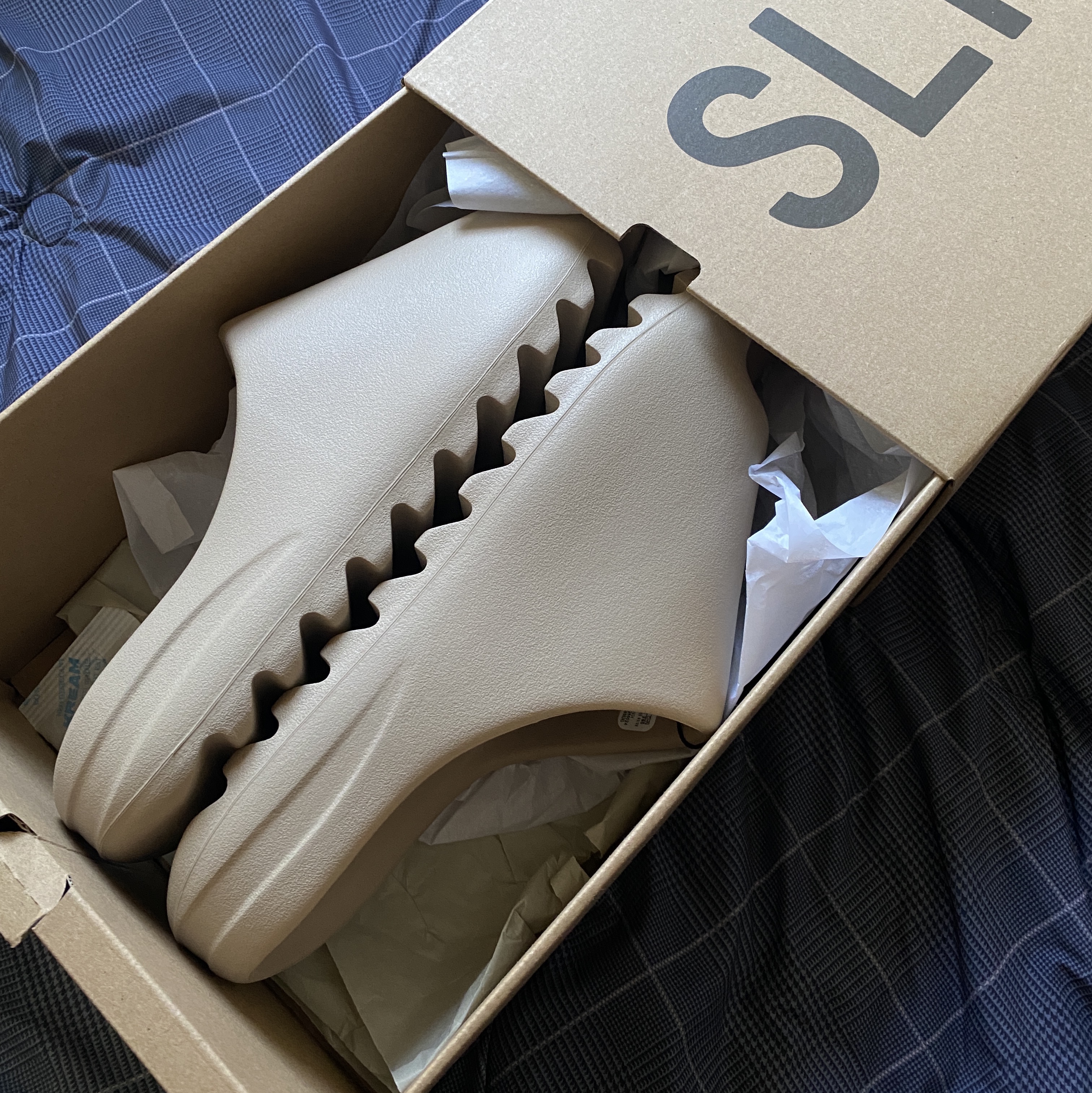 Adidas Yeezy Slide Pure - Re-Release Ver. 착용 스타일
