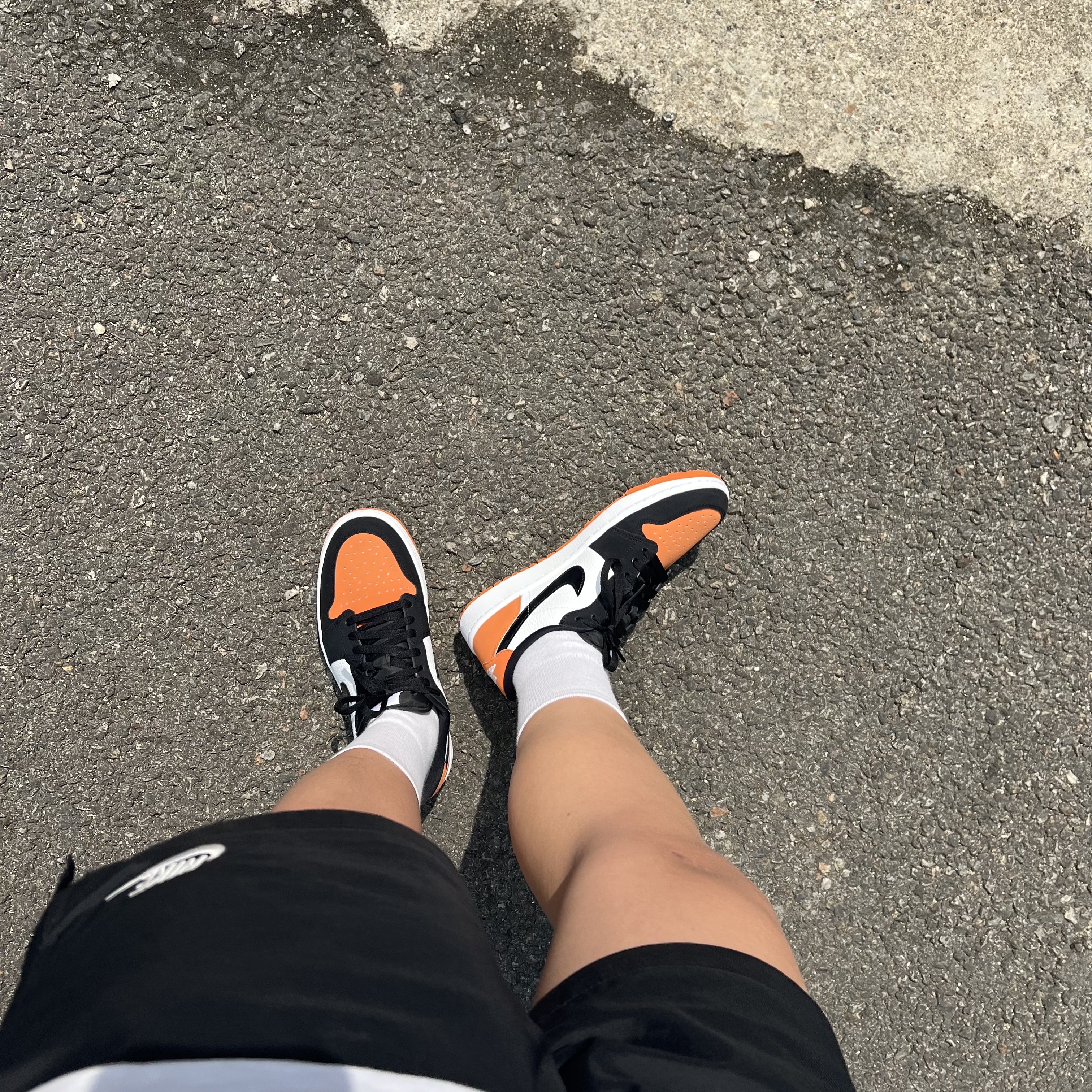 Jordan 1 Low Golf Starfish 착용 스타일