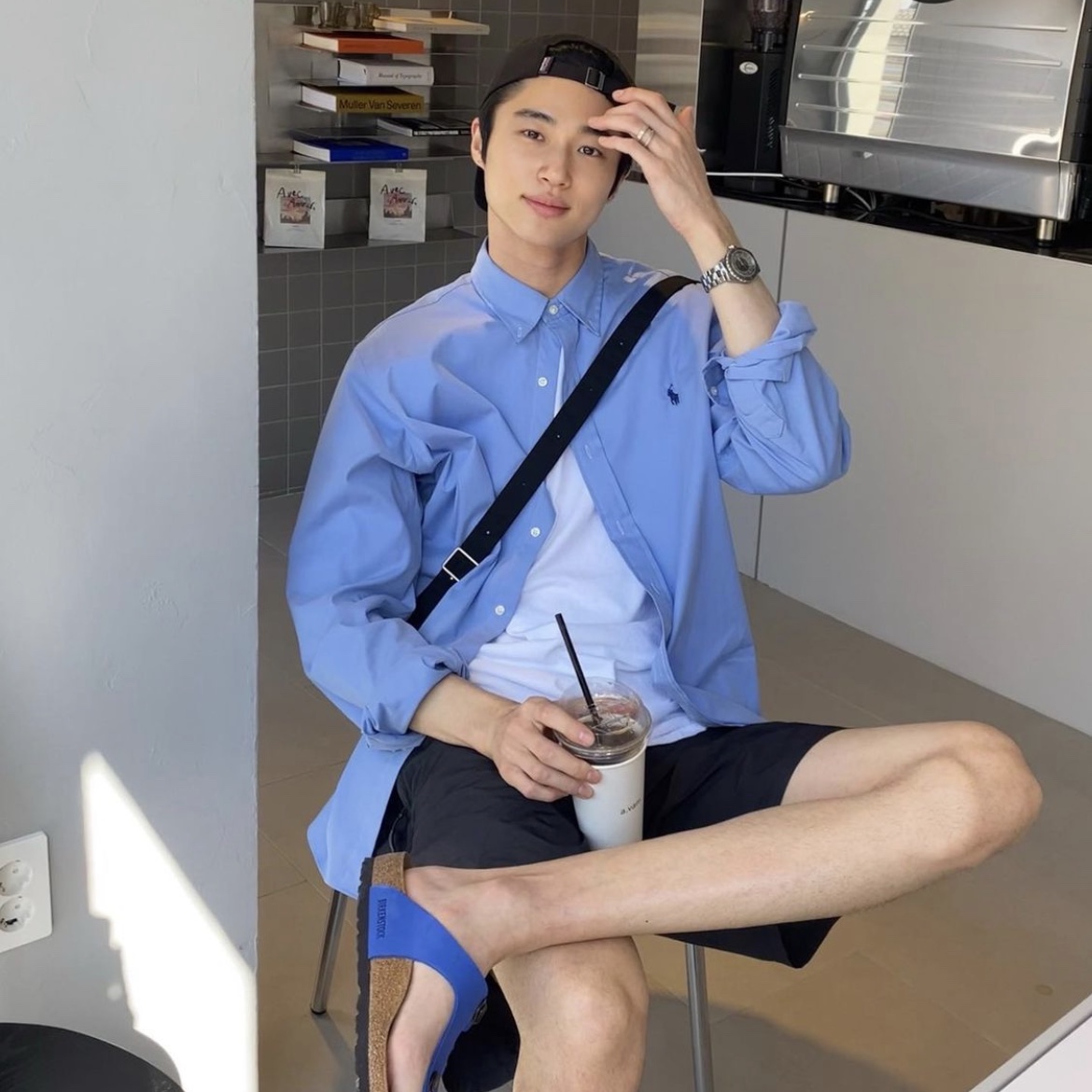 Birkenstock x Ader Error Gizeh Tech Ultra Blue 착용 스타일 - 4