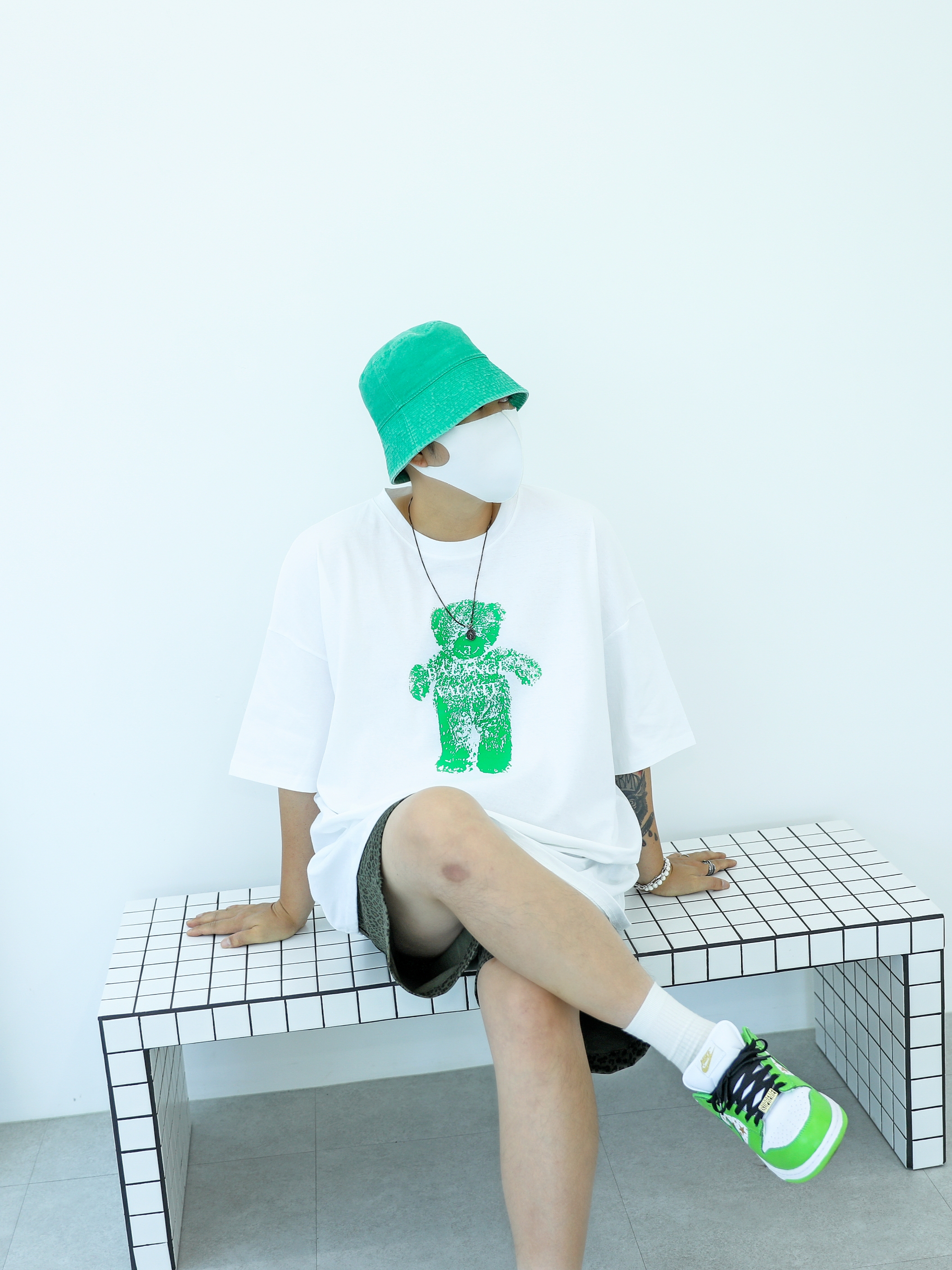 Nike x Supreme SB Dunk Low Mean Green 착용 스타일 - 4