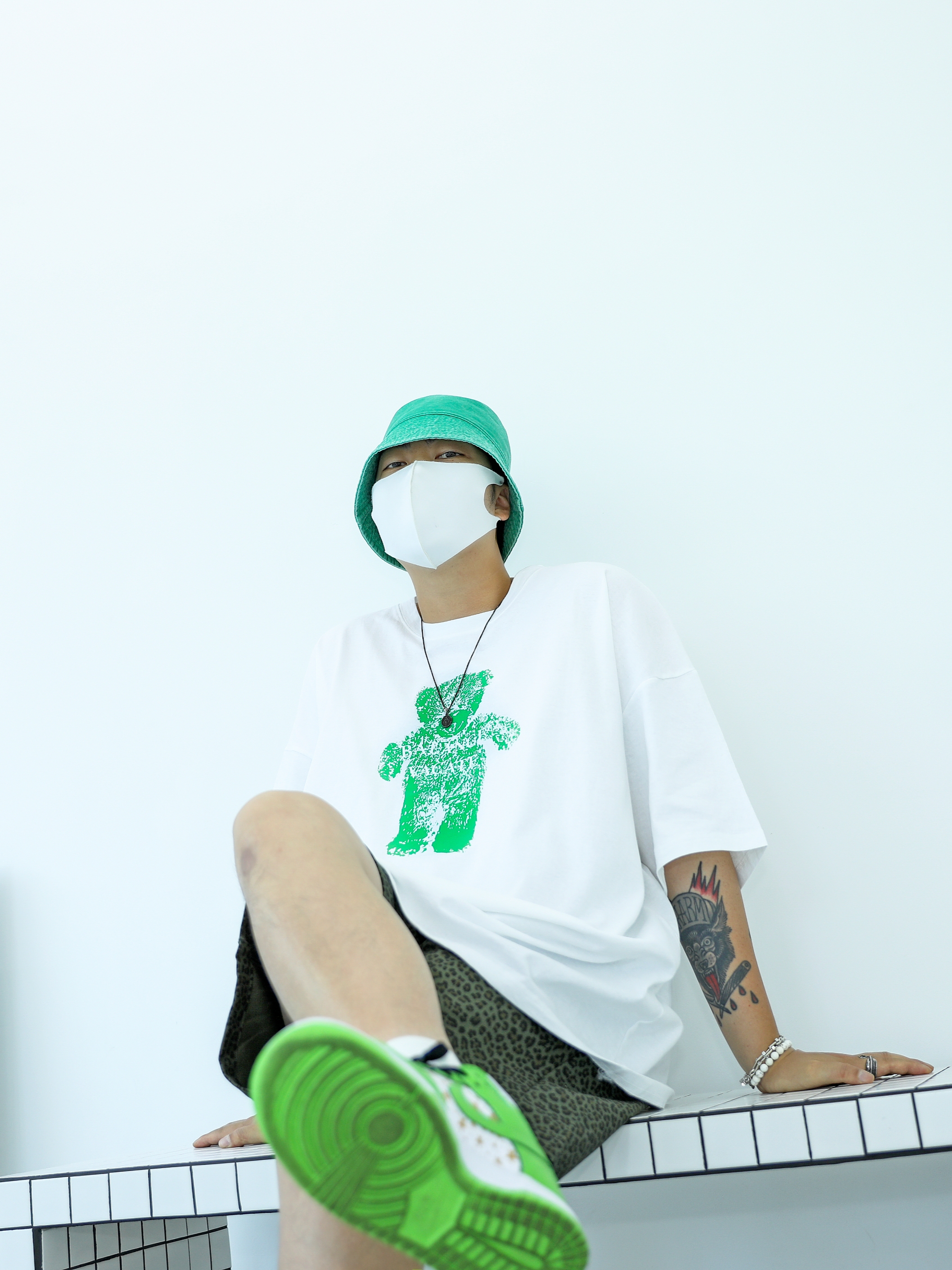 Nike x Supreme SB Dunk Low Mean Green 착용 스타일 - 3