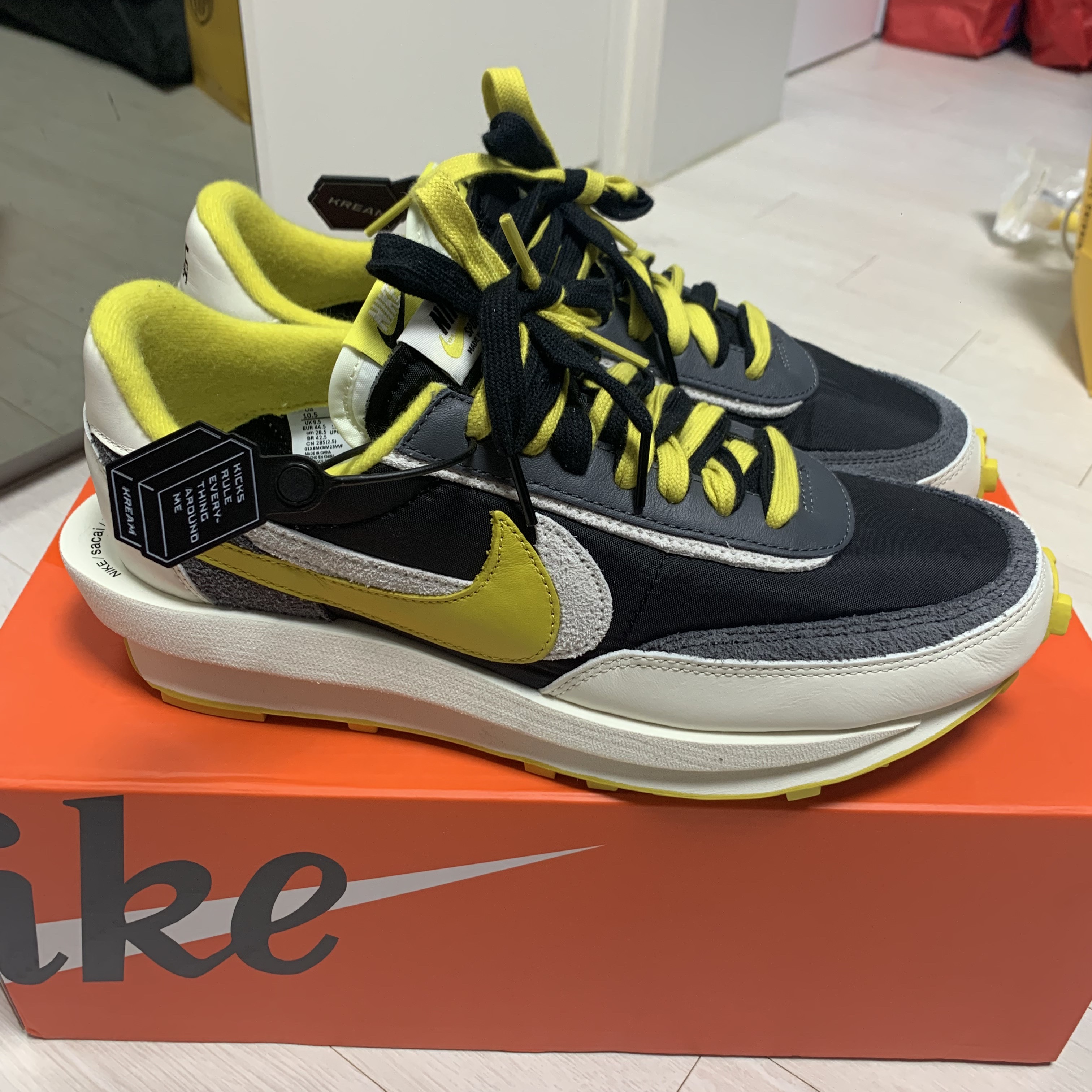 Nike x Sacai x Undercover LDWaffle Black Bright Citron 착용 스타일