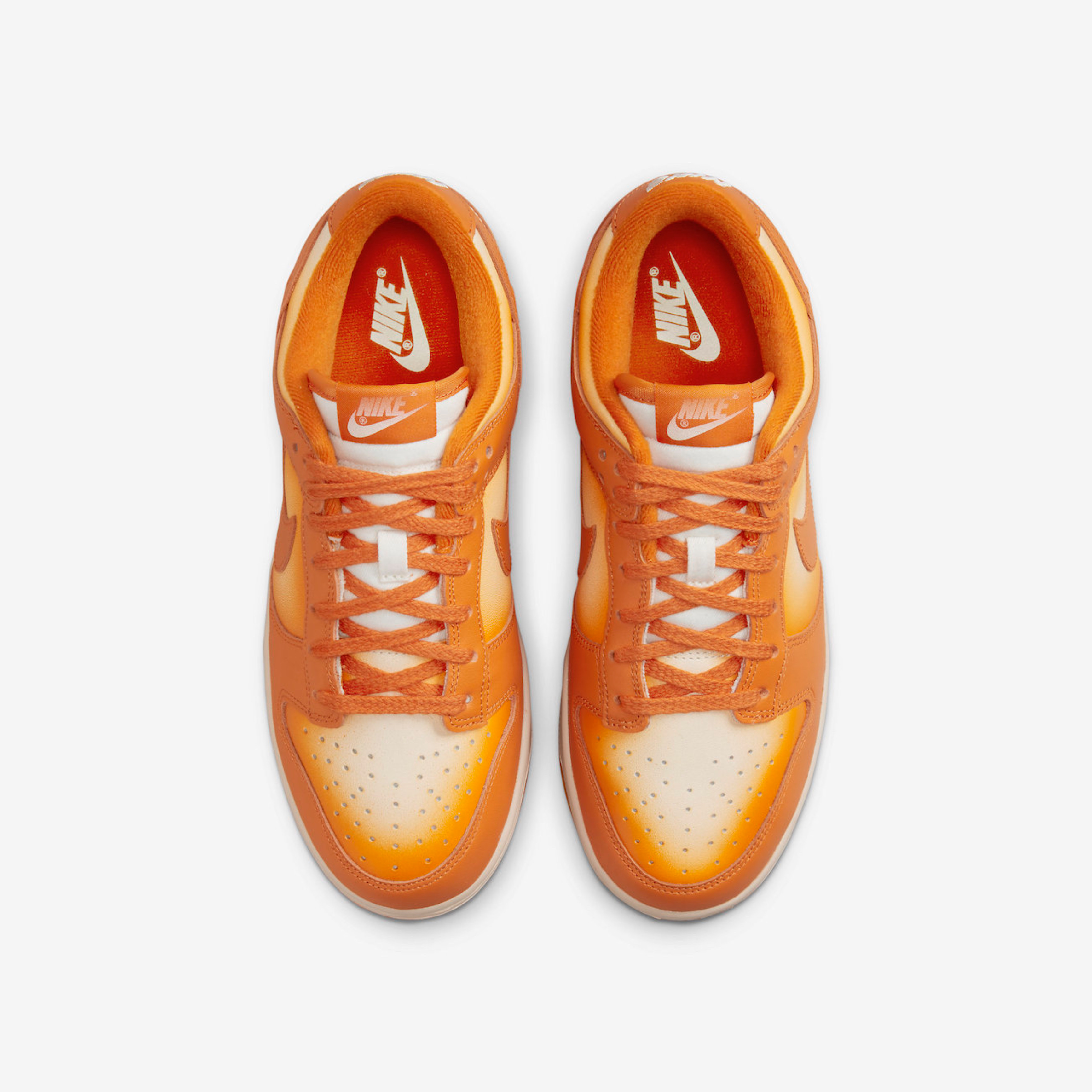 (W) Nike Dunk Low Magma Orange 착용 스타일 - 4