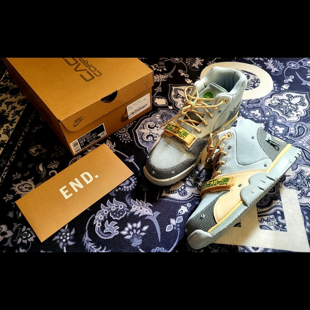 Nike x Travis Scott Nike Air Trainer 1 Grey Haze and Dusty Sage 착용 스타일 - 1