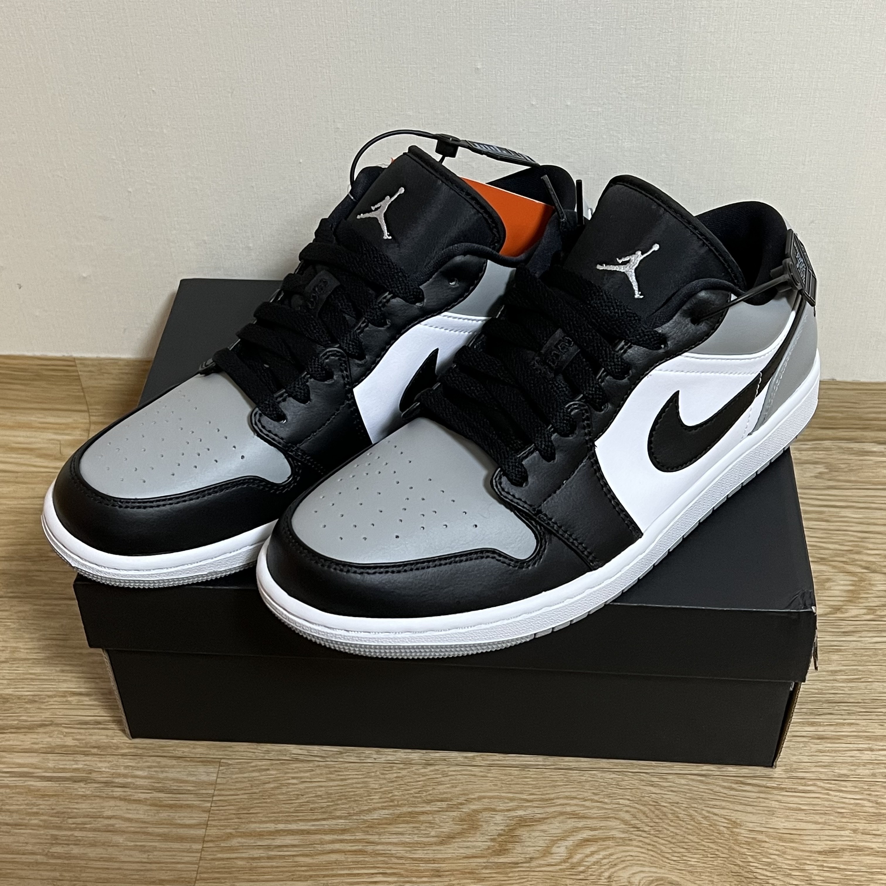 Jordan 1 Low Light Smoke Grey Black 착용 스타일 - 1