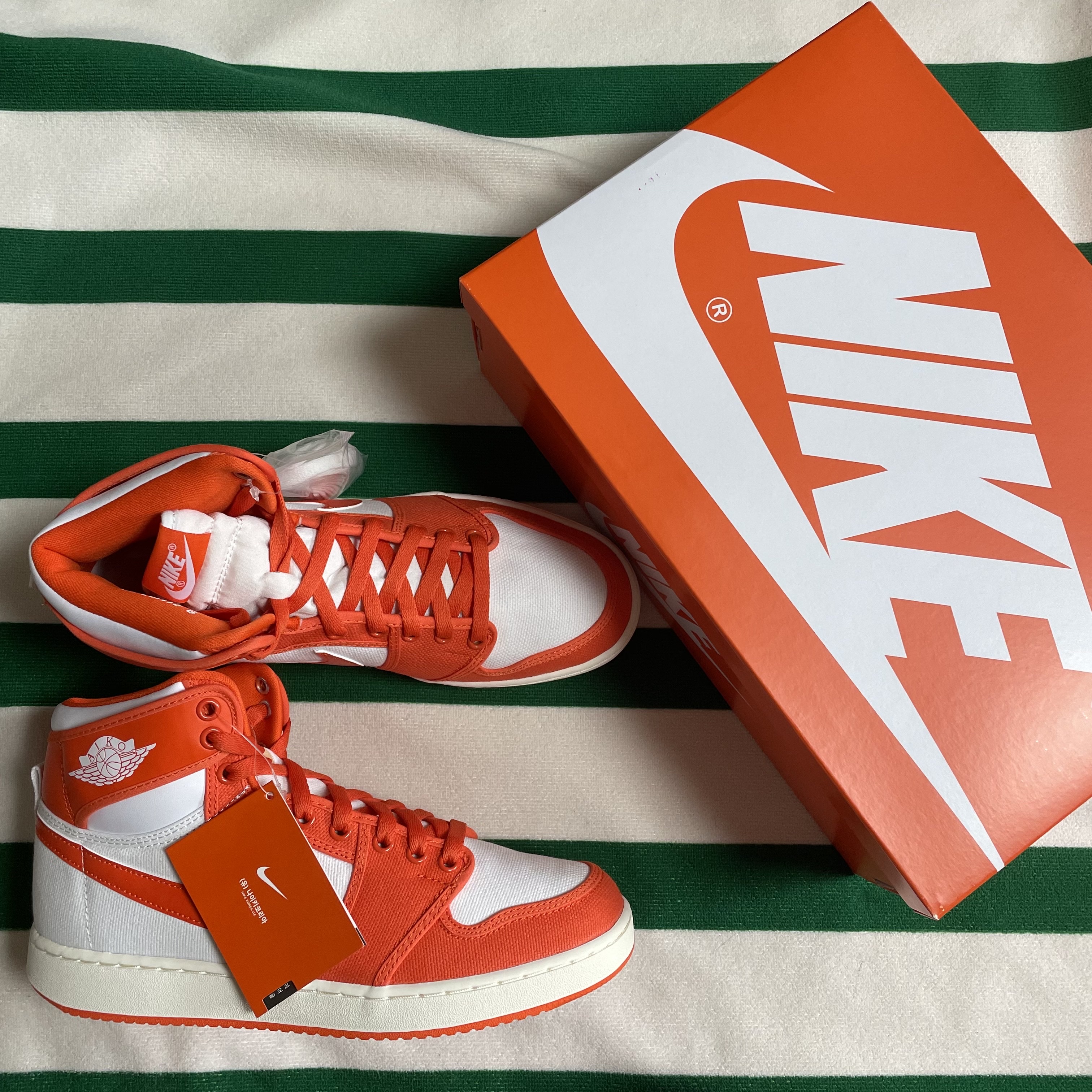 Jordan 1 KO Rush Orange 착용 스타일