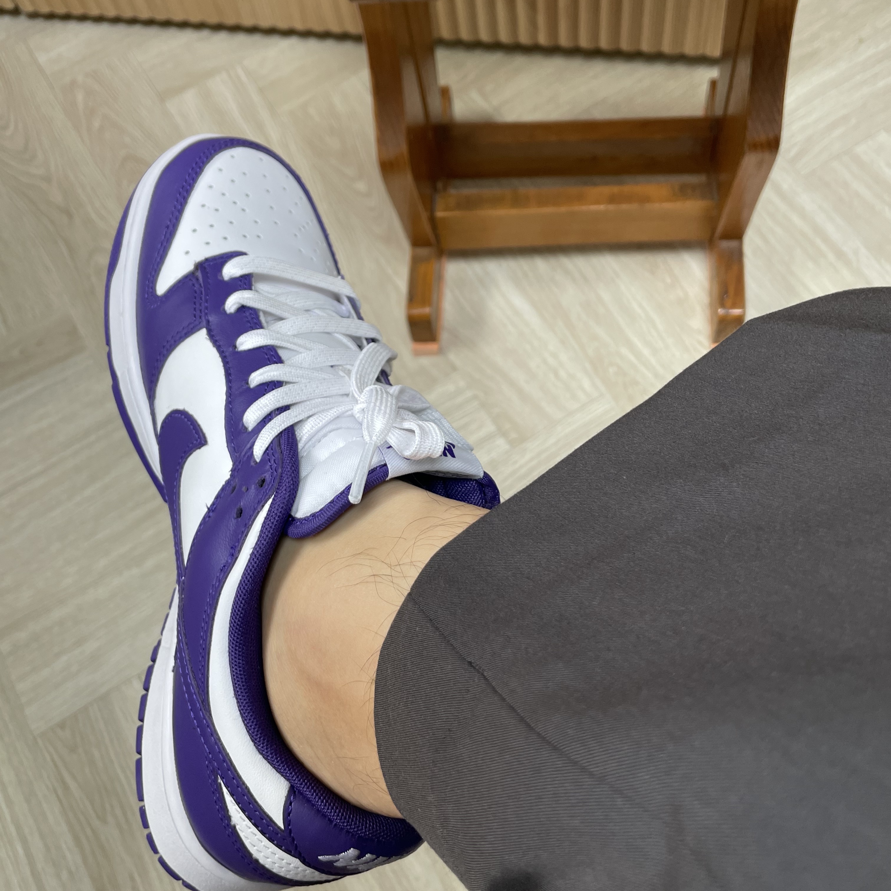 Nike Dunk Low Retro Championship Court Purple 착용 스타일 - 3