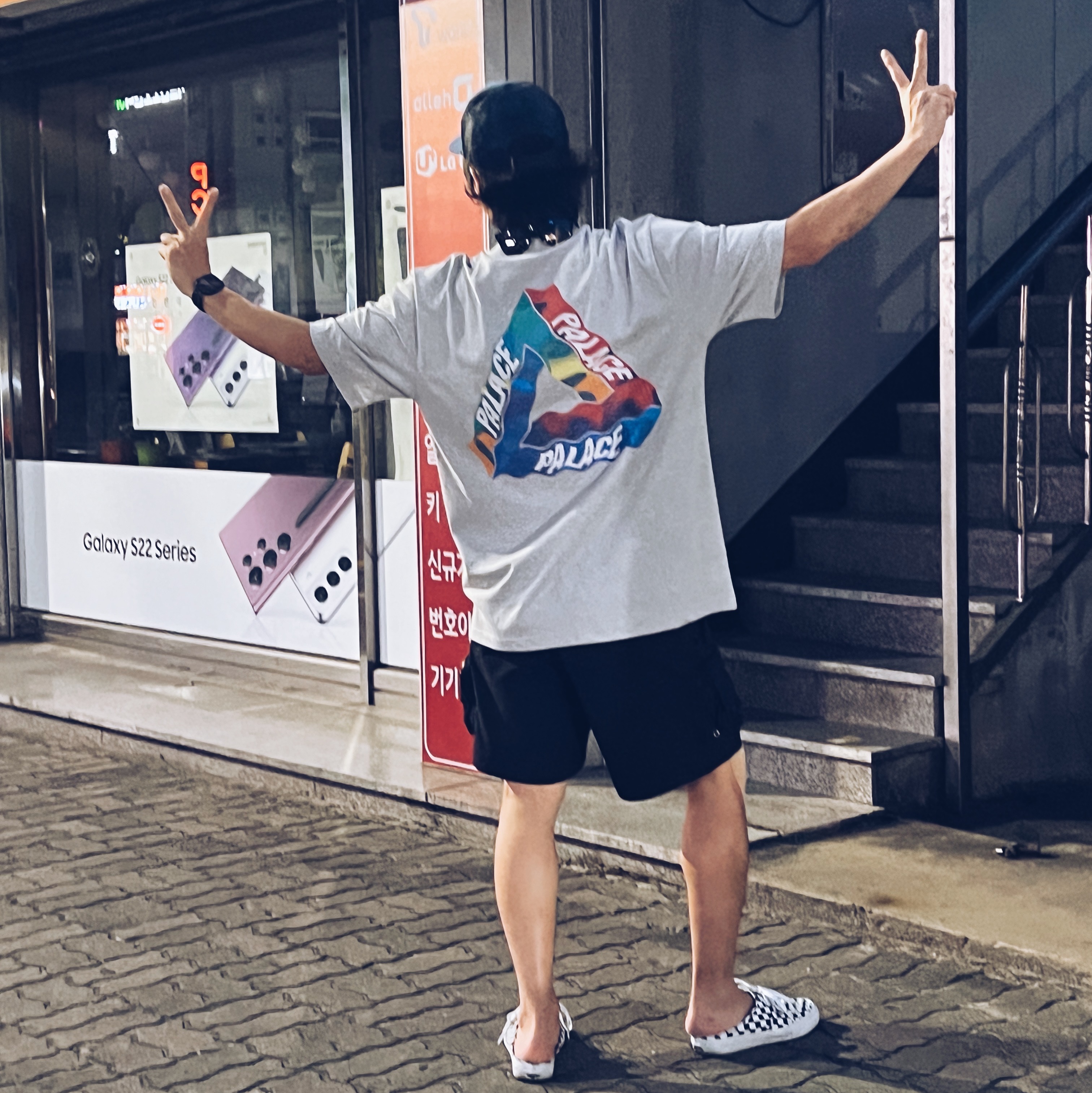 Palace Tri-Visions T-Shirt Grey Marl - 22SS, Nike ACG Cargo Shorts Black - Asia 착용 스타일 - 2