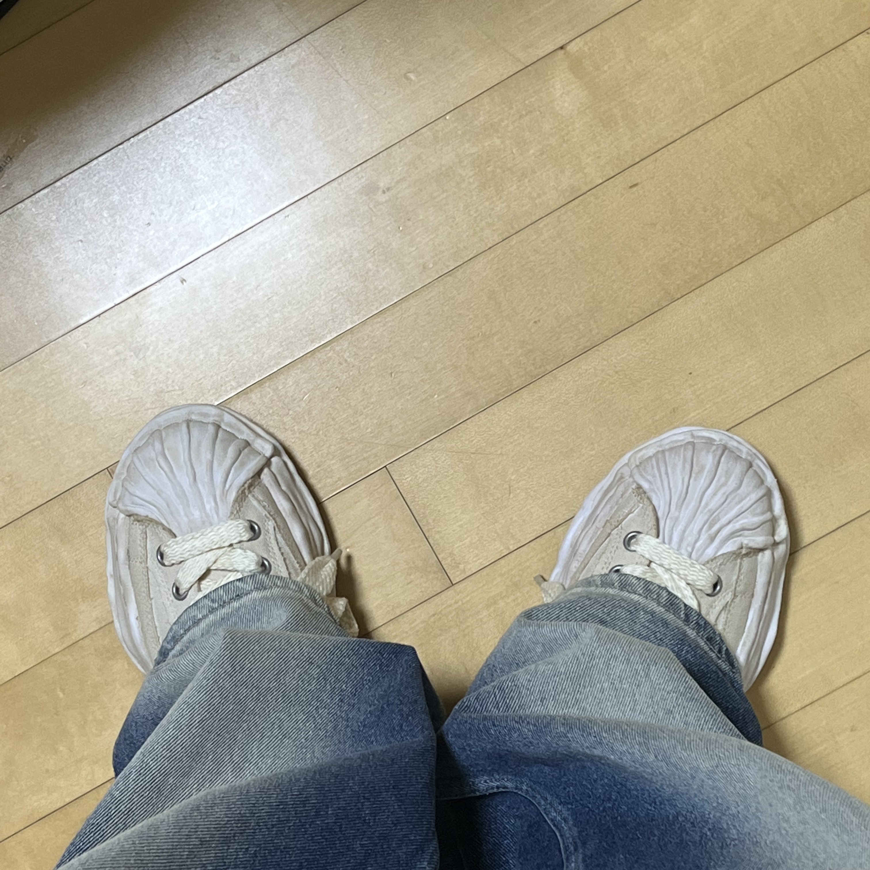 Maison Mihara Yasuhiro Blakey OG STC Sole OD Canvas Low-top Sneakers White 착용 스타일 - 3