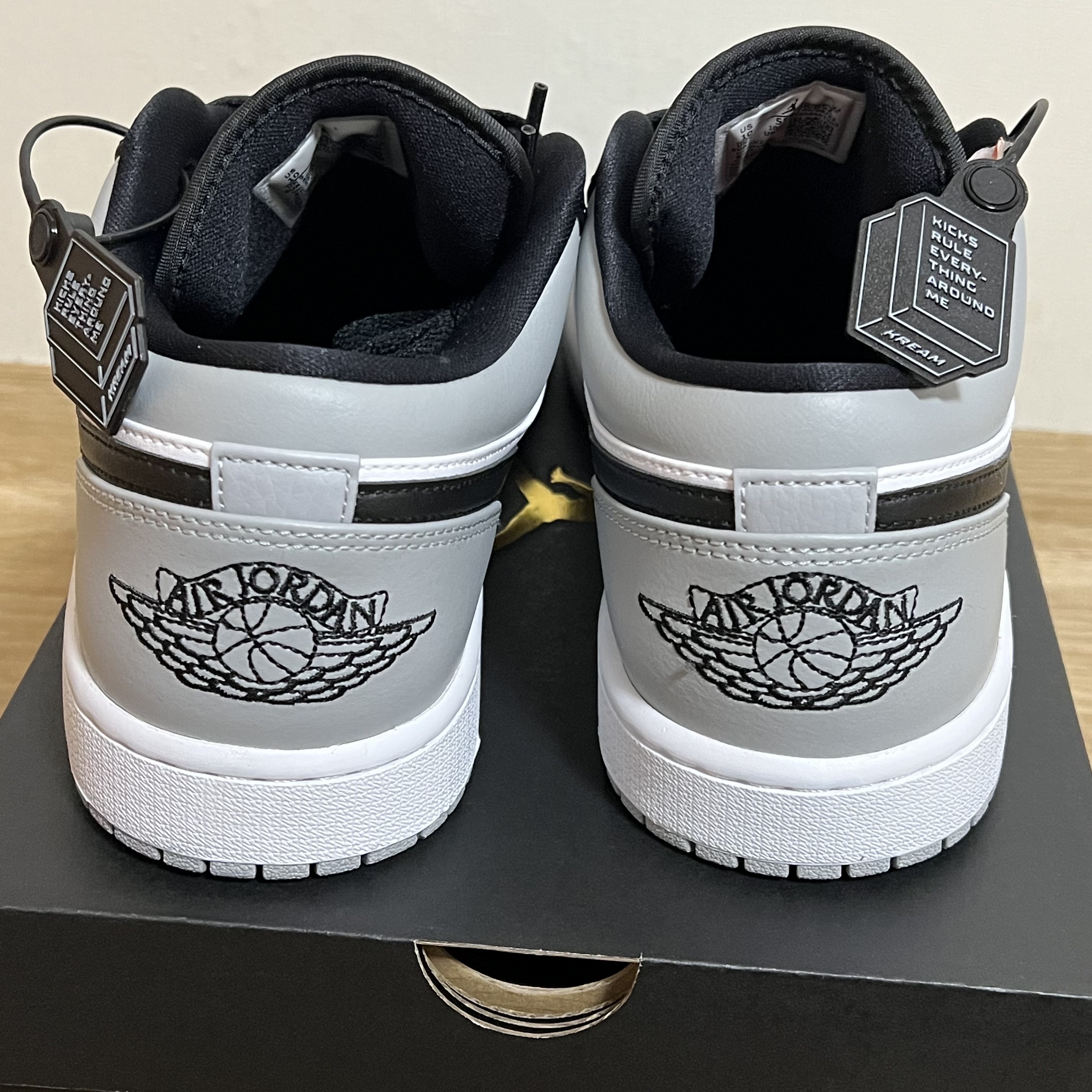 Jordan 1 Low Light Smoke Grey Black 착용 스타일 - 2
