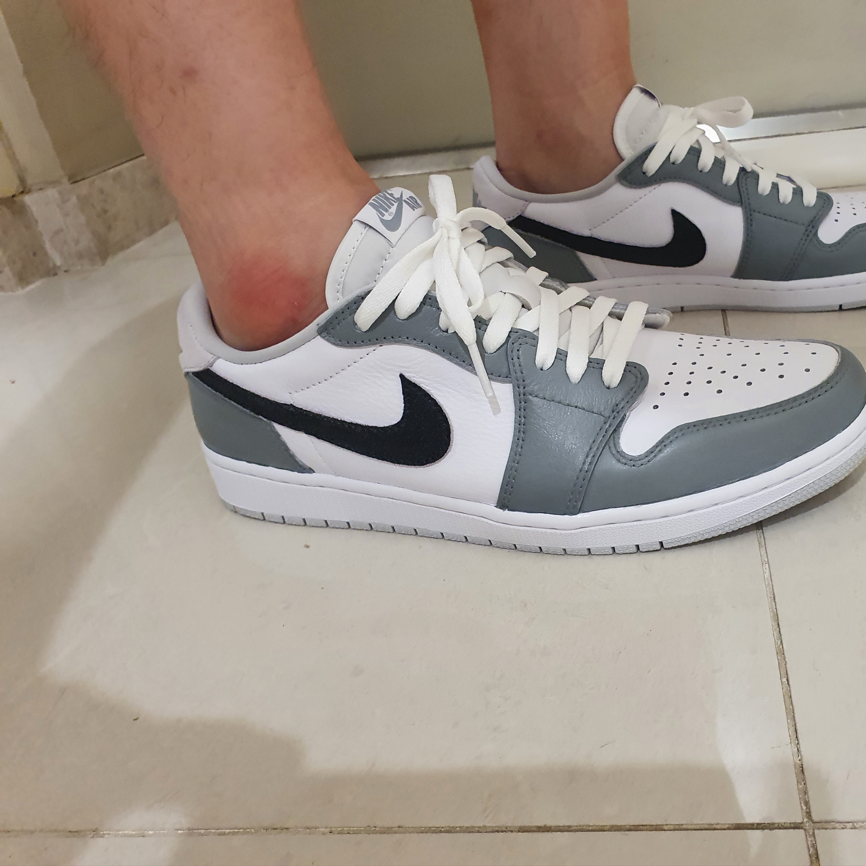 Jordan 1 Low OG Neutral Grey 착용 스타일 - 3