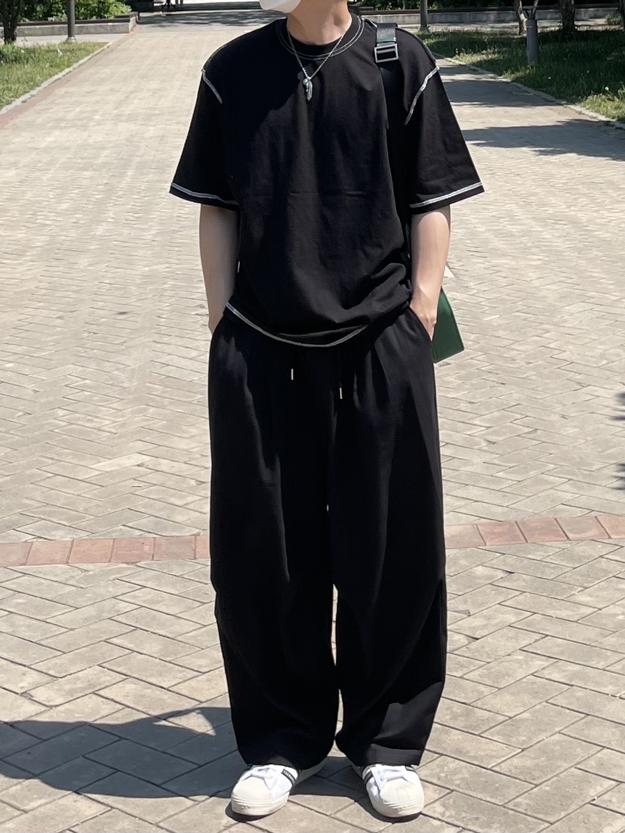 Adidas x Human Made Superstar White Black, Adidas Superstar 82 Black White 착용 스타일 - 3