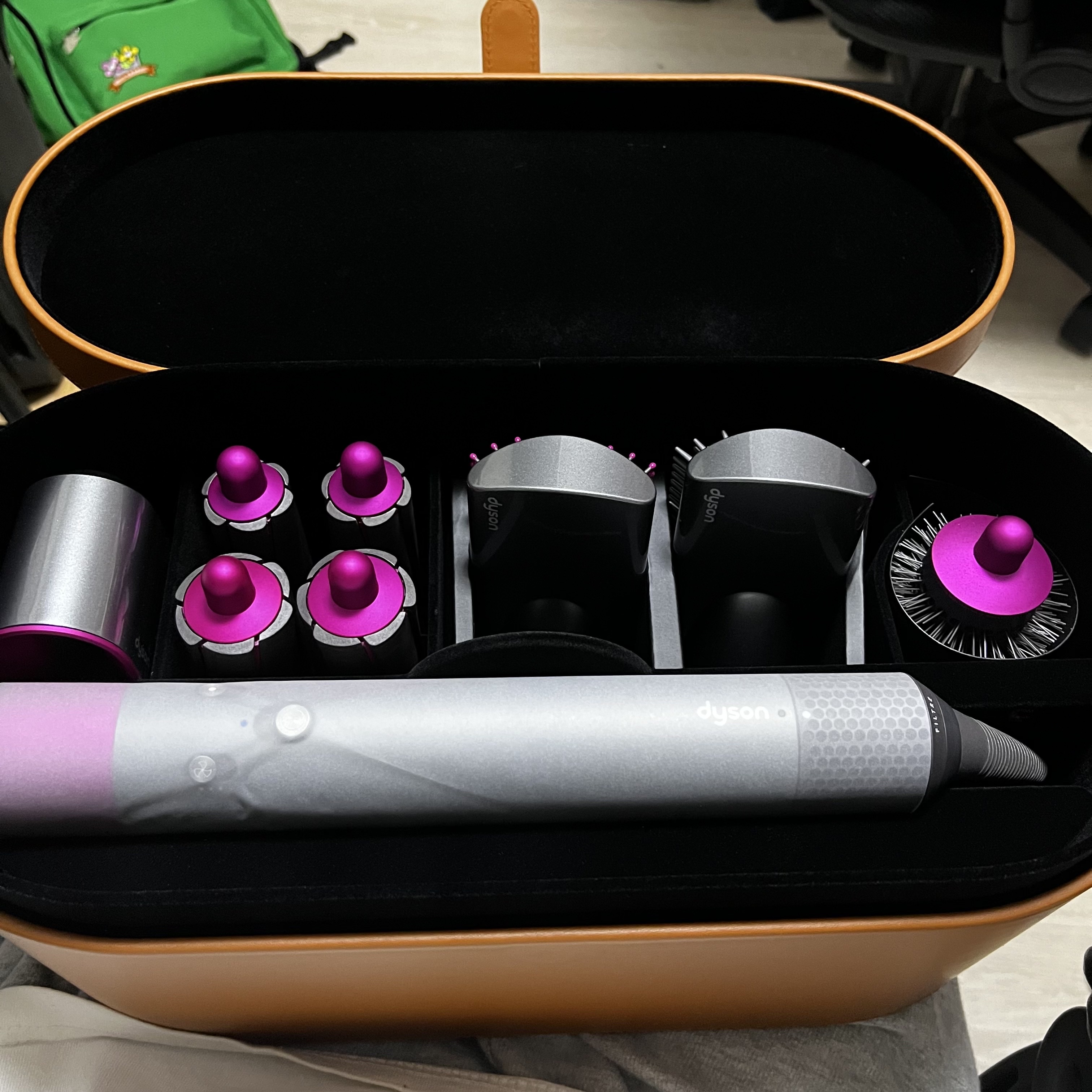 Dyson Airwrap Styler Complete Nickel Fuchsia (Korean Ver.) 착용 스타일