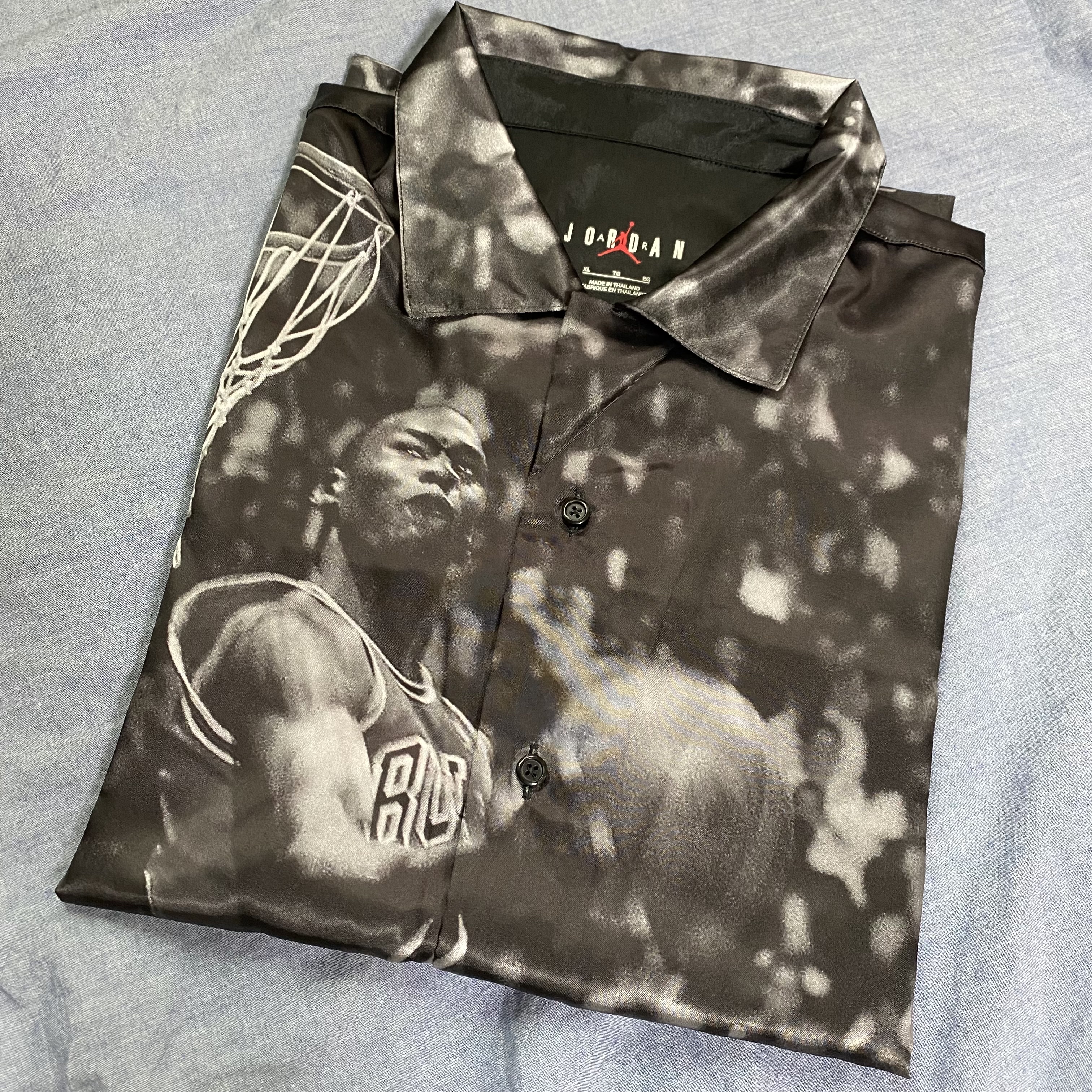 Jordan x A Ma Maniere Satin Button Up Shirt Black - Asia 착용 스타일 - 1