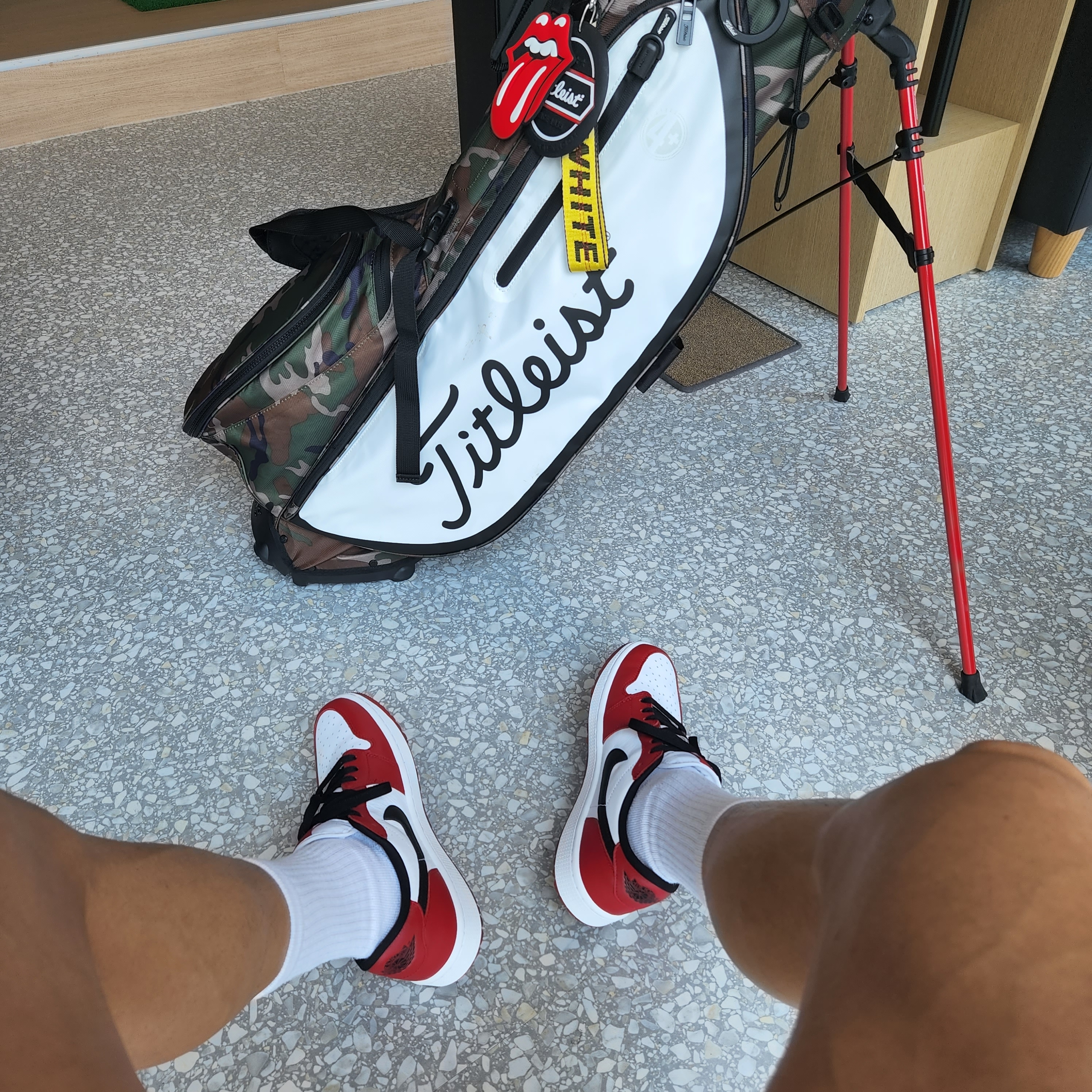 Jordan 1 Low Golf Chicago 착용 스타일 - 1