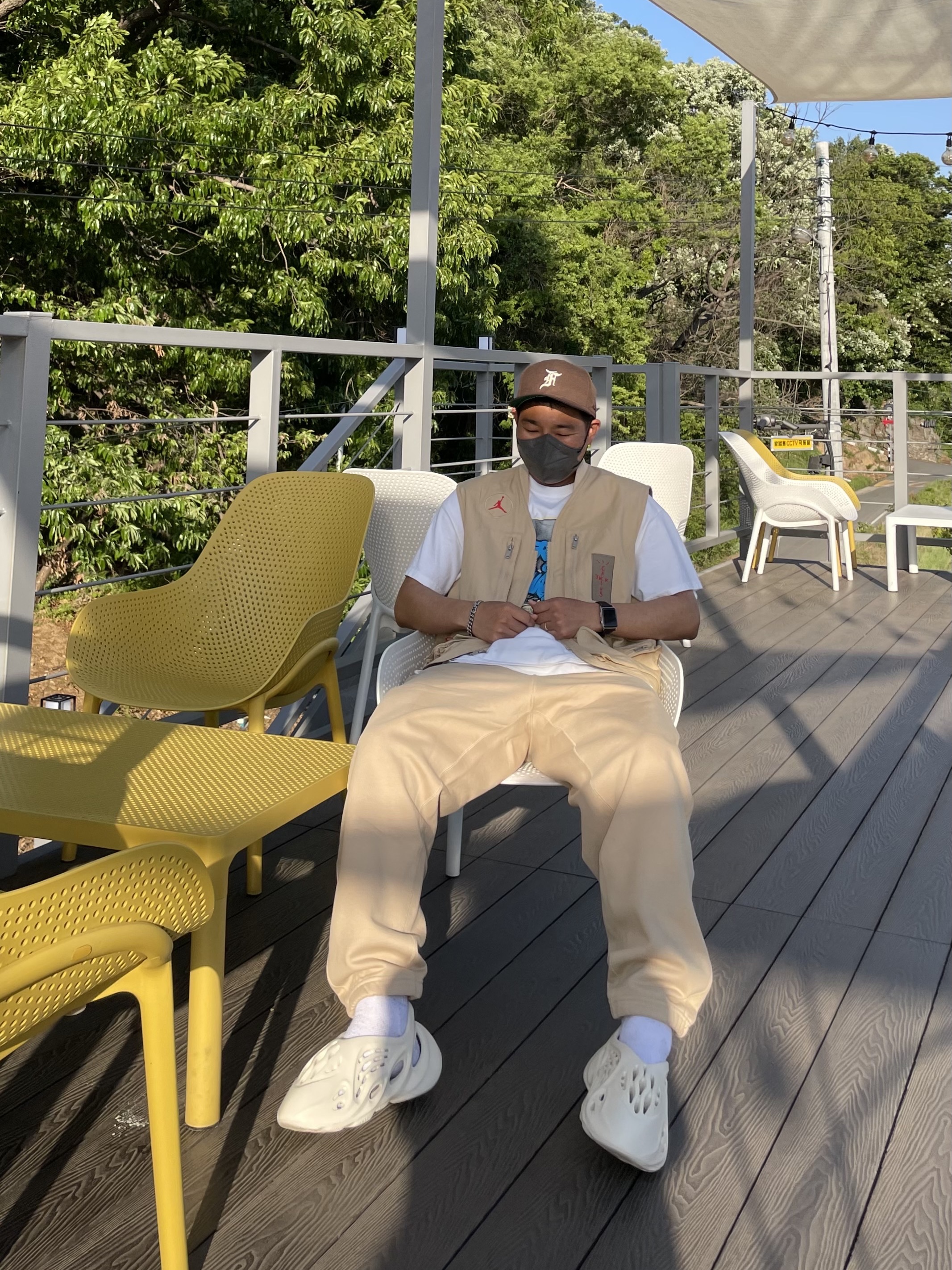 Nike x Billie Eilish NRG Fleece Pants Mushroom - Asia, Adidas Yeezy Foam RNNR Sand 착용 스타일 - 2