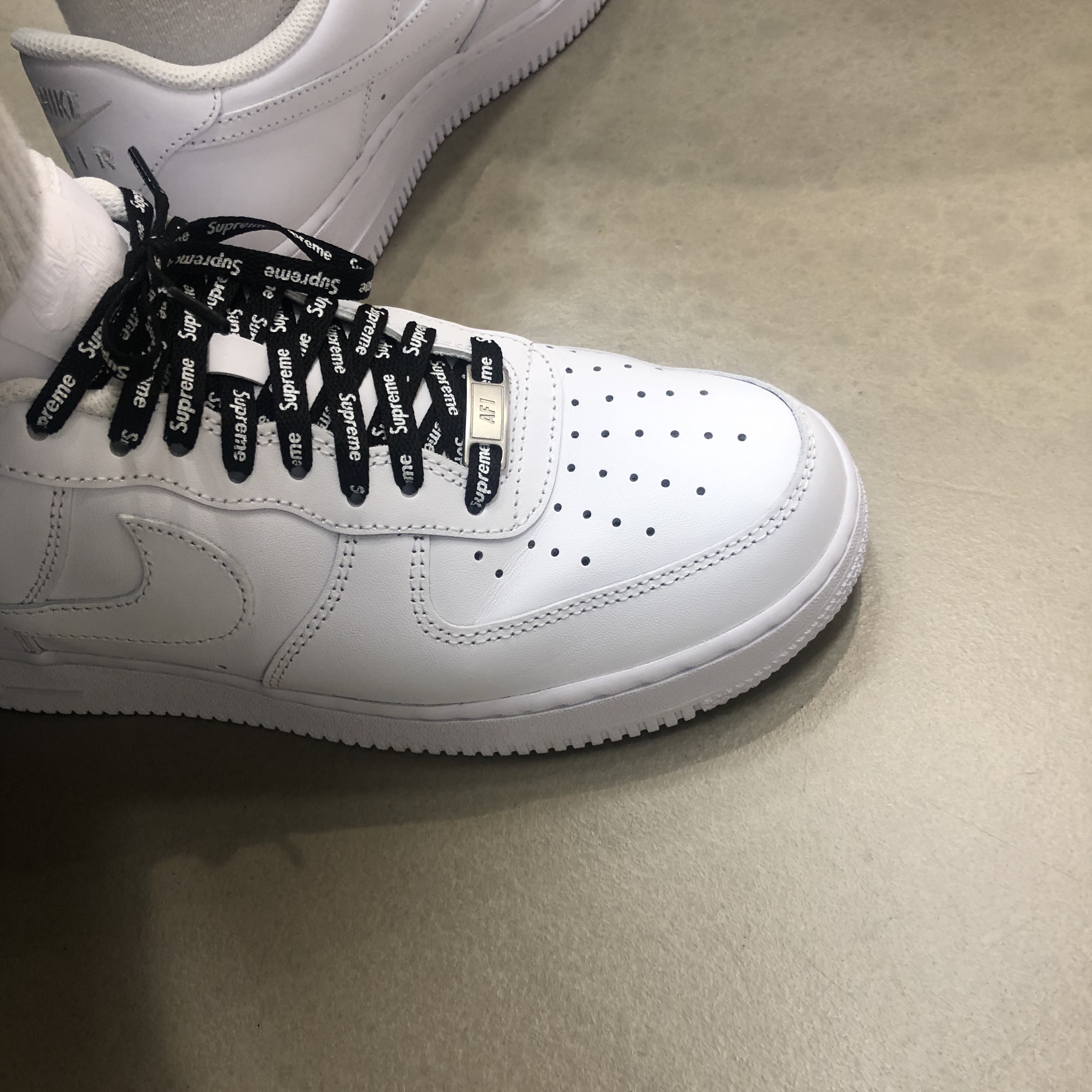 Nike Air Force 1 '07 Low White 착용 스타일 - 3