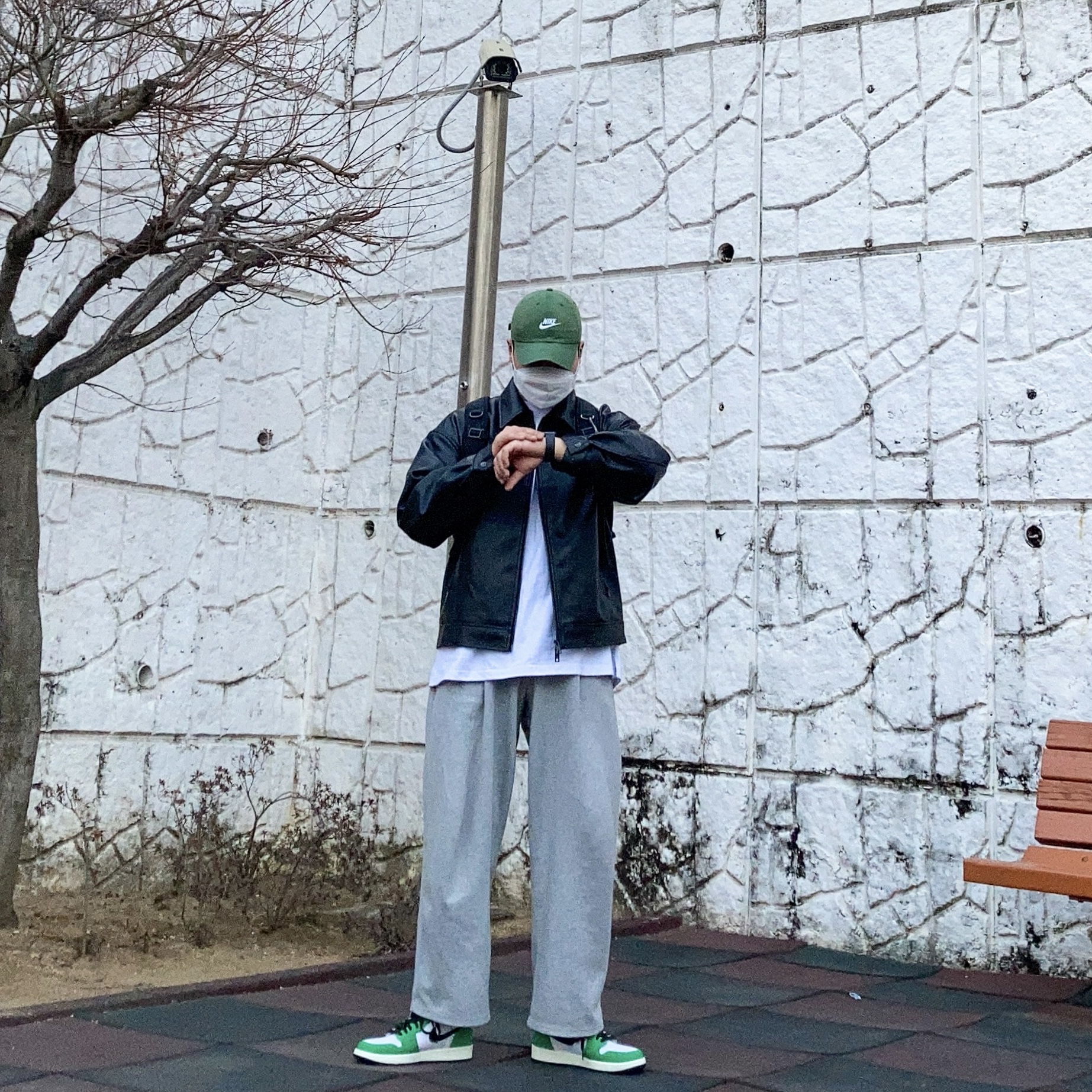 (W) Jordan 1 Retro High OG Lucky Green 착용 스타일 - 2