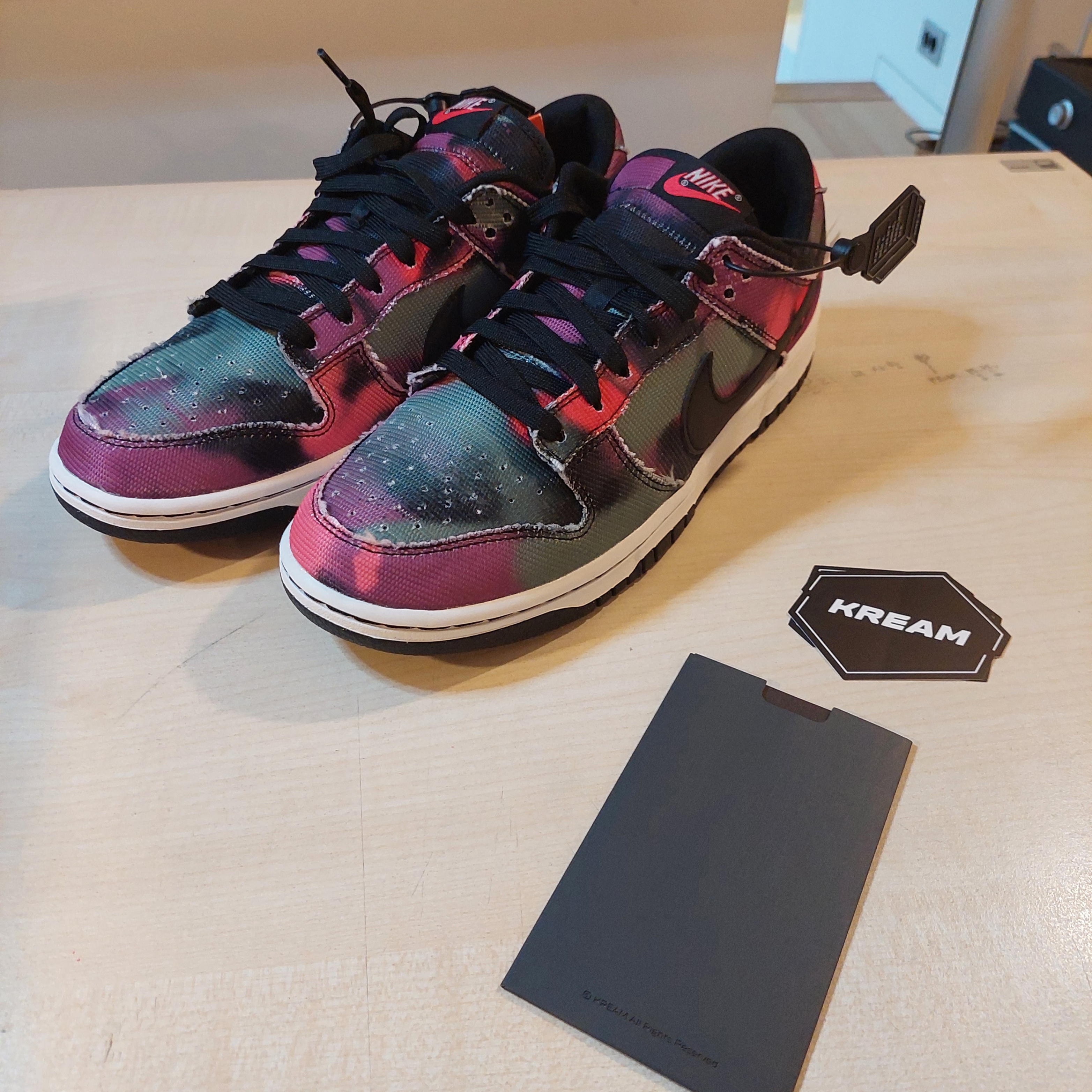 Nike Dunk Low Retro PRM Graffiti 착용 스타일