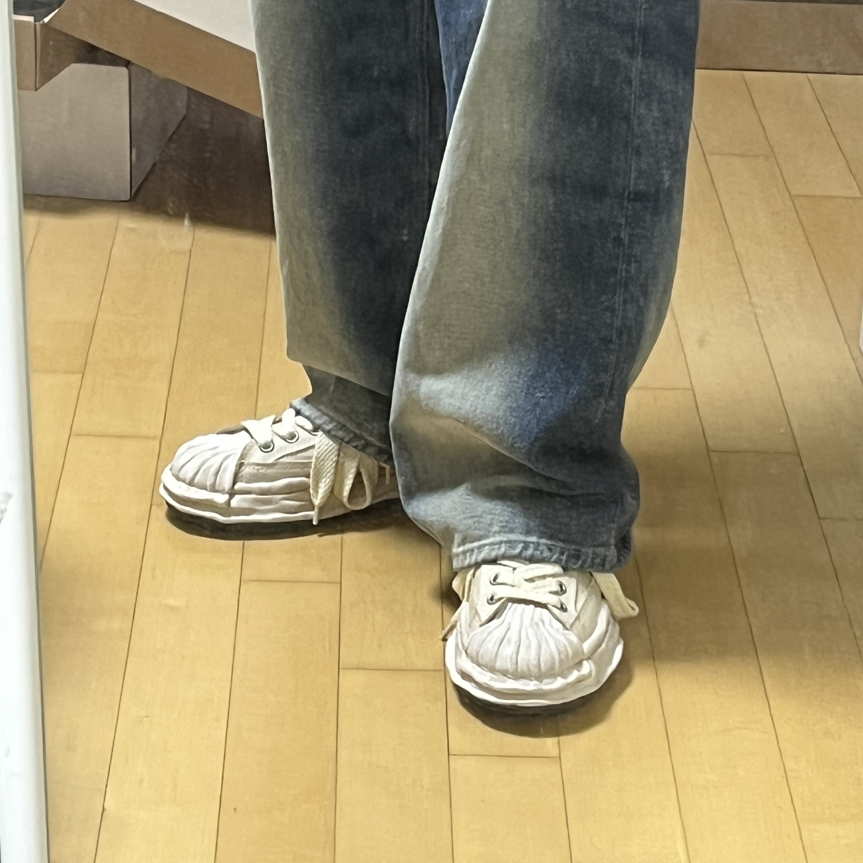 Maison Mihara Yasuhiro Blakey OG STC Sole OD Canvas Low-top Sneakers White 착용 스타일 - 1