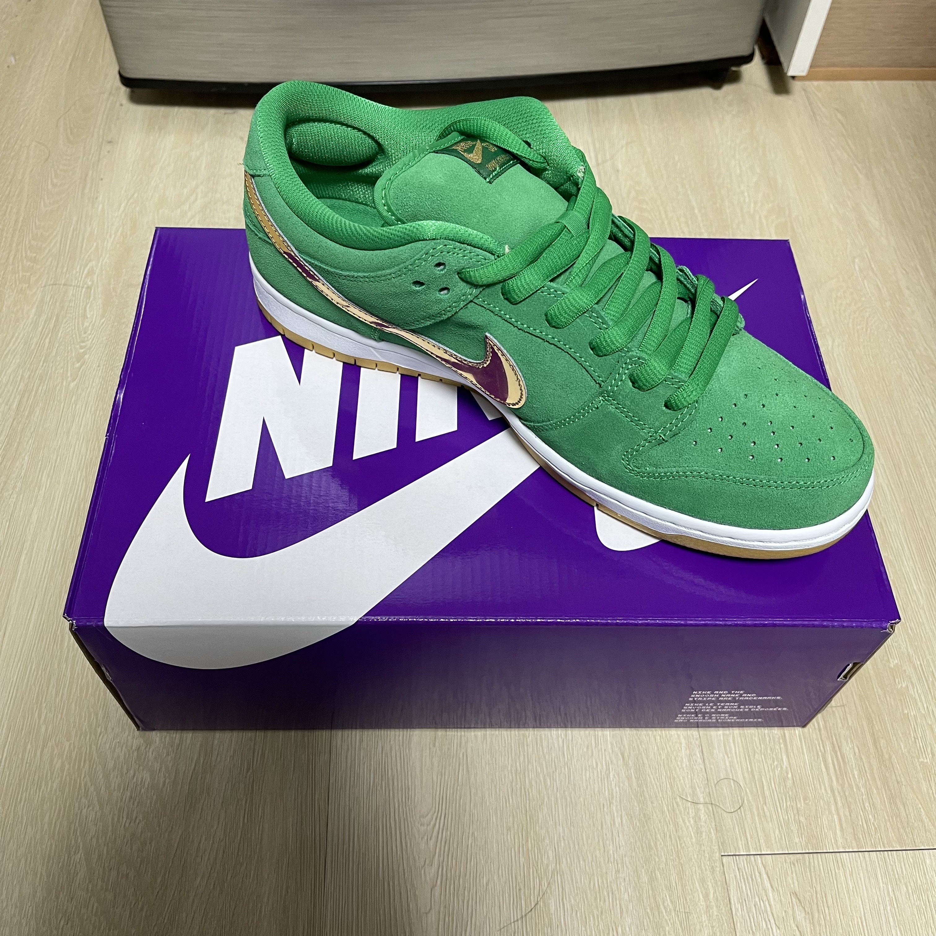 Nike SB Dunk Low Pro Shamrock 착용 스타일 - 3