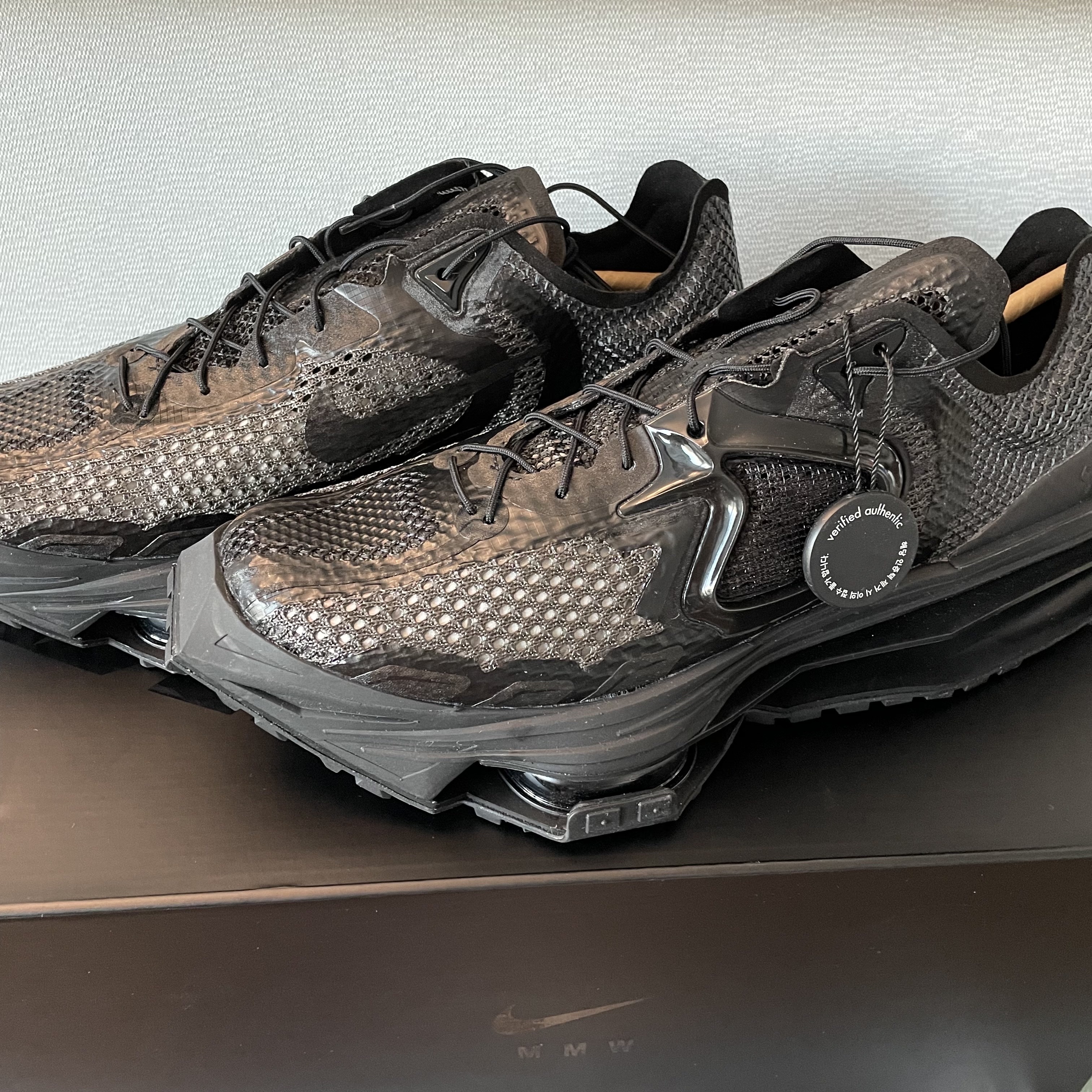 Nike x Matthew M Williams Zoom 004 Triple Black 착용 스타일 - 1