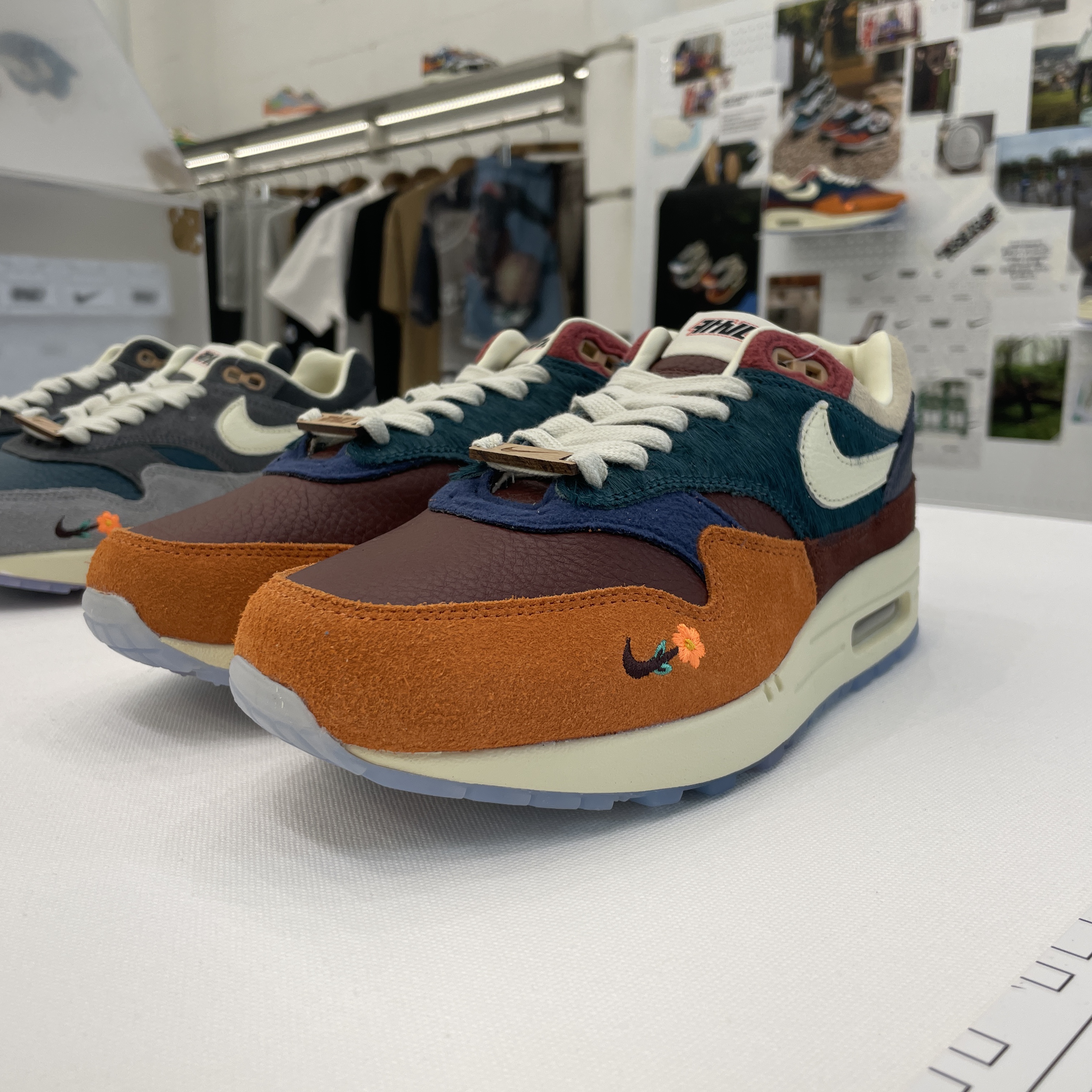 Nike x Kasina Air Max 1 SP Won-Ang Orange 착용 스타일 - 2