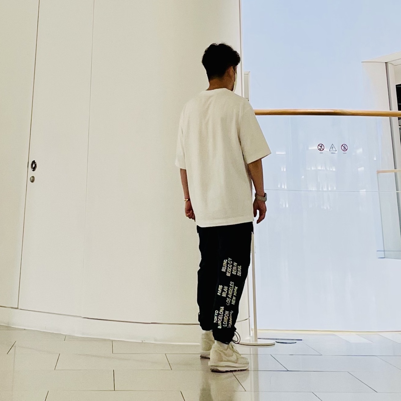 Nike x Sacai LDWaffle White Nylon 착용 스타일