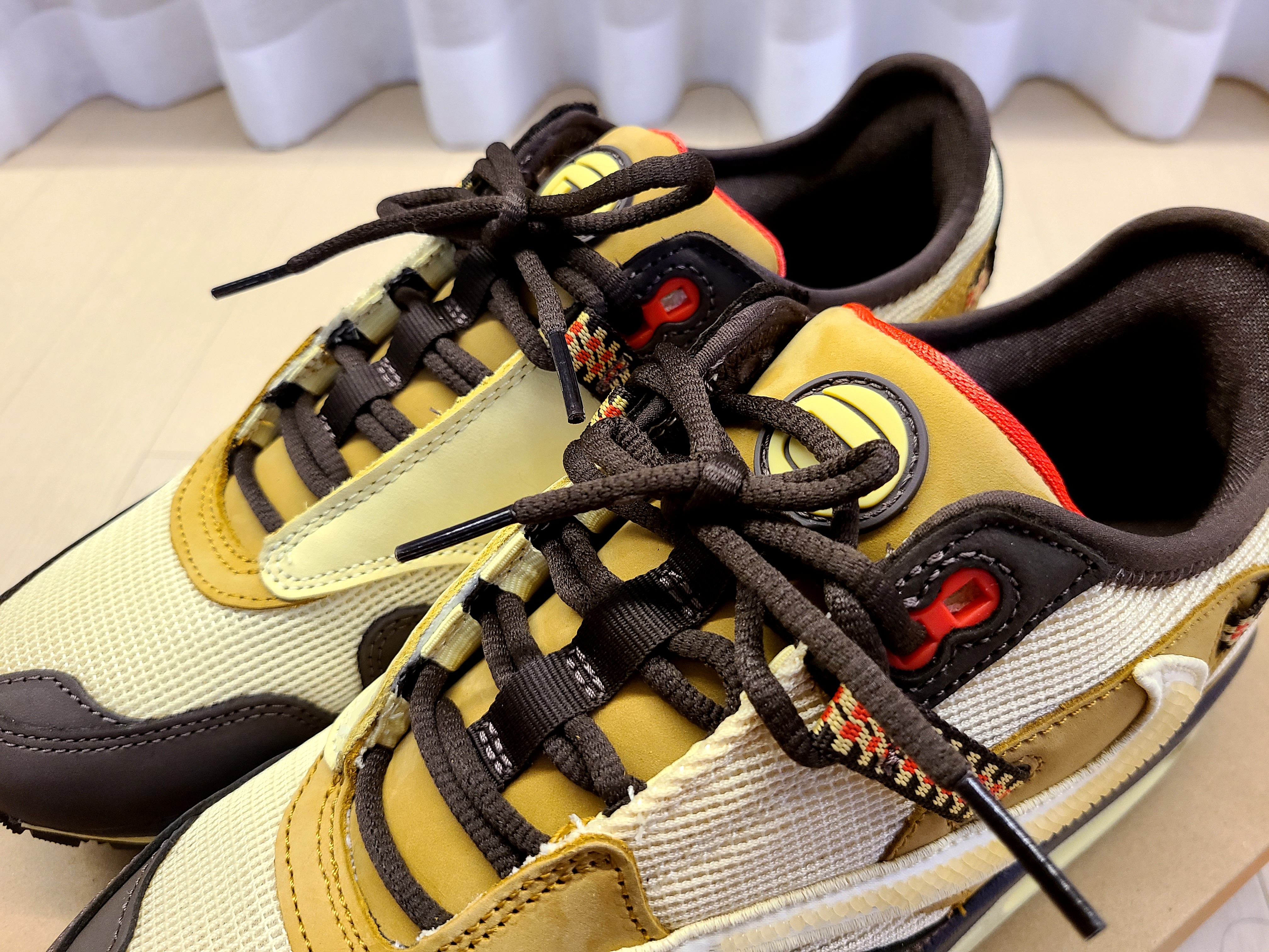 Nike x Travis Scott Air Max 1 Cact.us Brown 착용 스타일 - 4