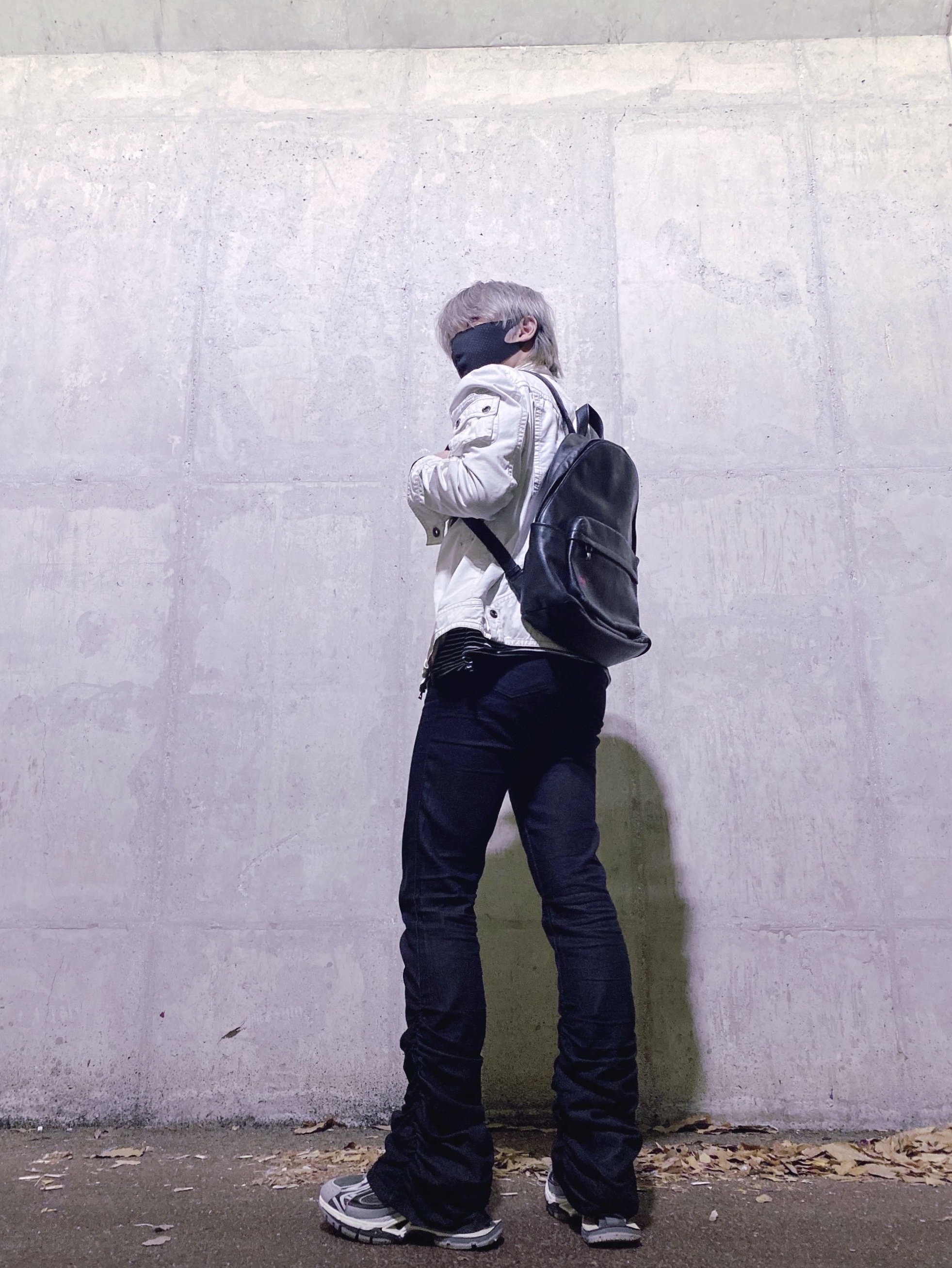 Balenciaga X-Pander Sneakers Grey Black White 착용 스타일 - 1