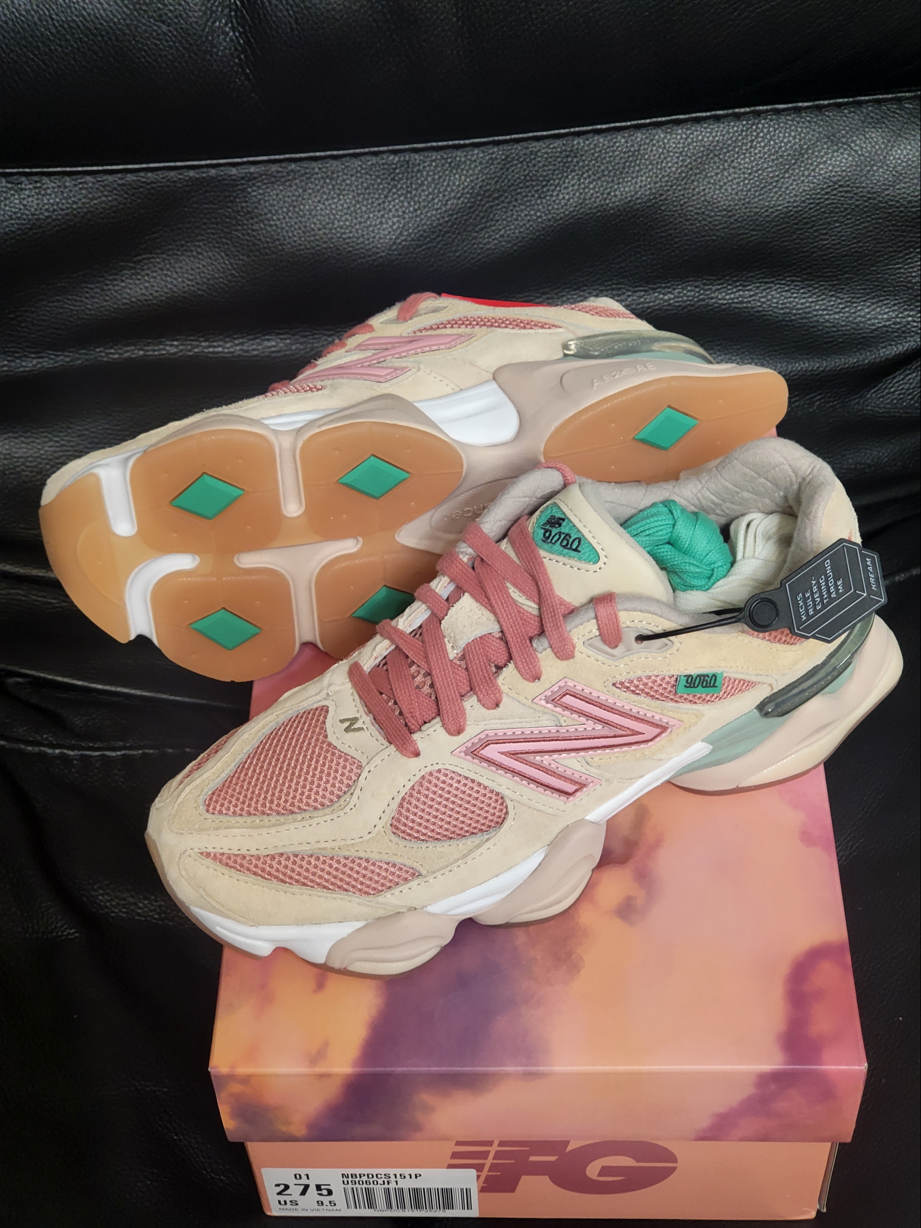 New Balance x Joe Freshgoods 9060 Inside Voices Penny Cookie Pink 착용 스타일 - 1
