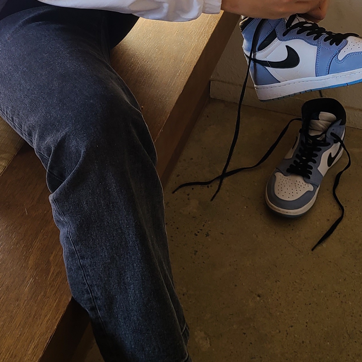 Jordan 1 Retro High OG University Blue 착용 스타일