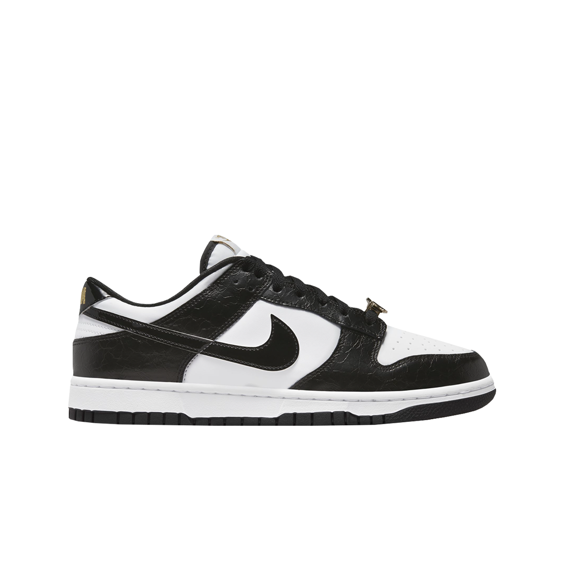 나이키 덩크 로우 레트로 SE 블랙(Nike Dunk Low Retro SE Black)