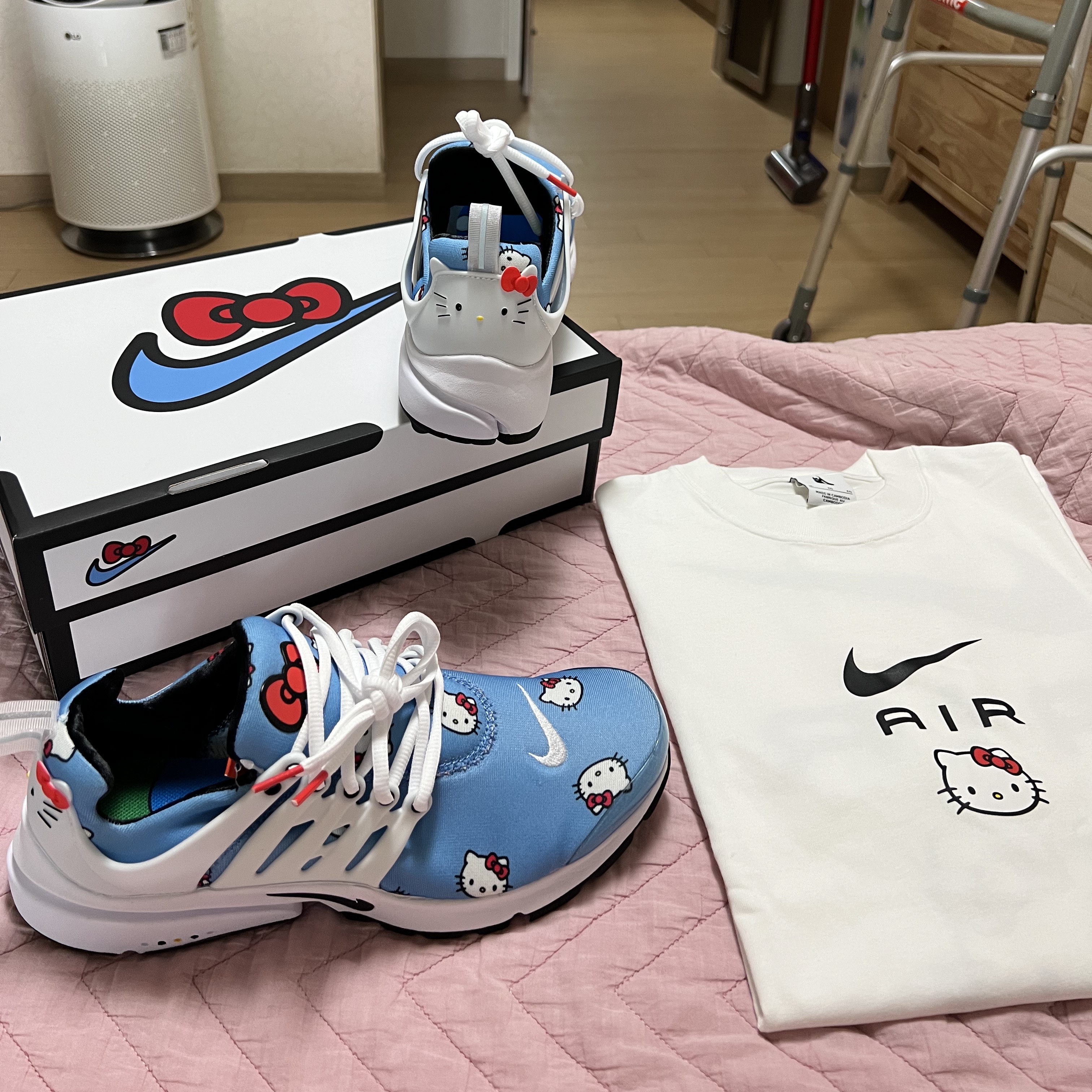 Nike x Hello Kitty Air Presto University Blue, Nike x Hello Kitty NRG Air T-Shirt White - Asia 착용 스타일