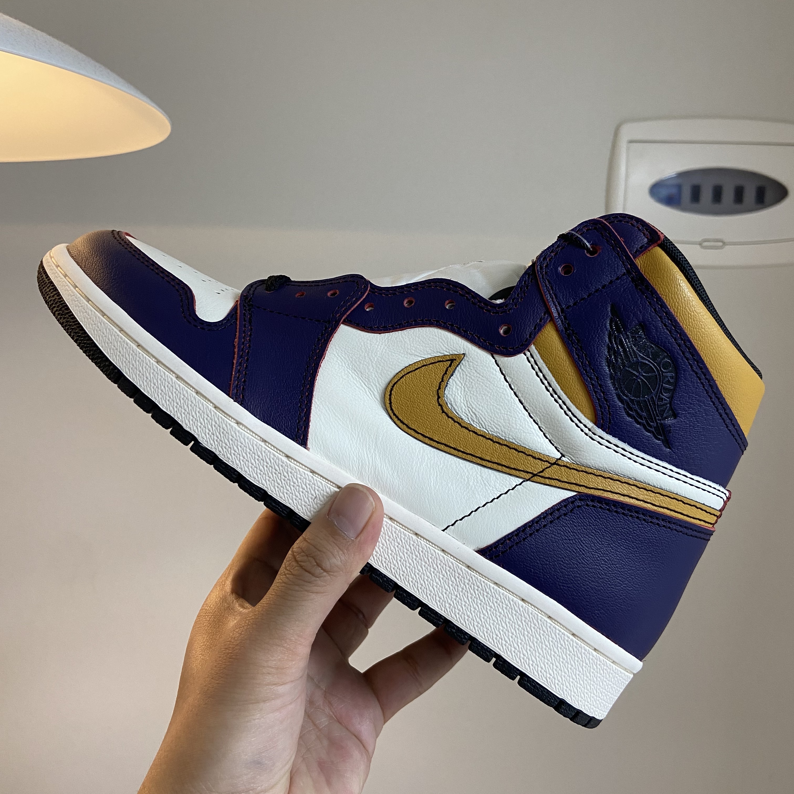 Jordan 1 Retro High OG Defiant SB LA to Chicago 착용 스타일