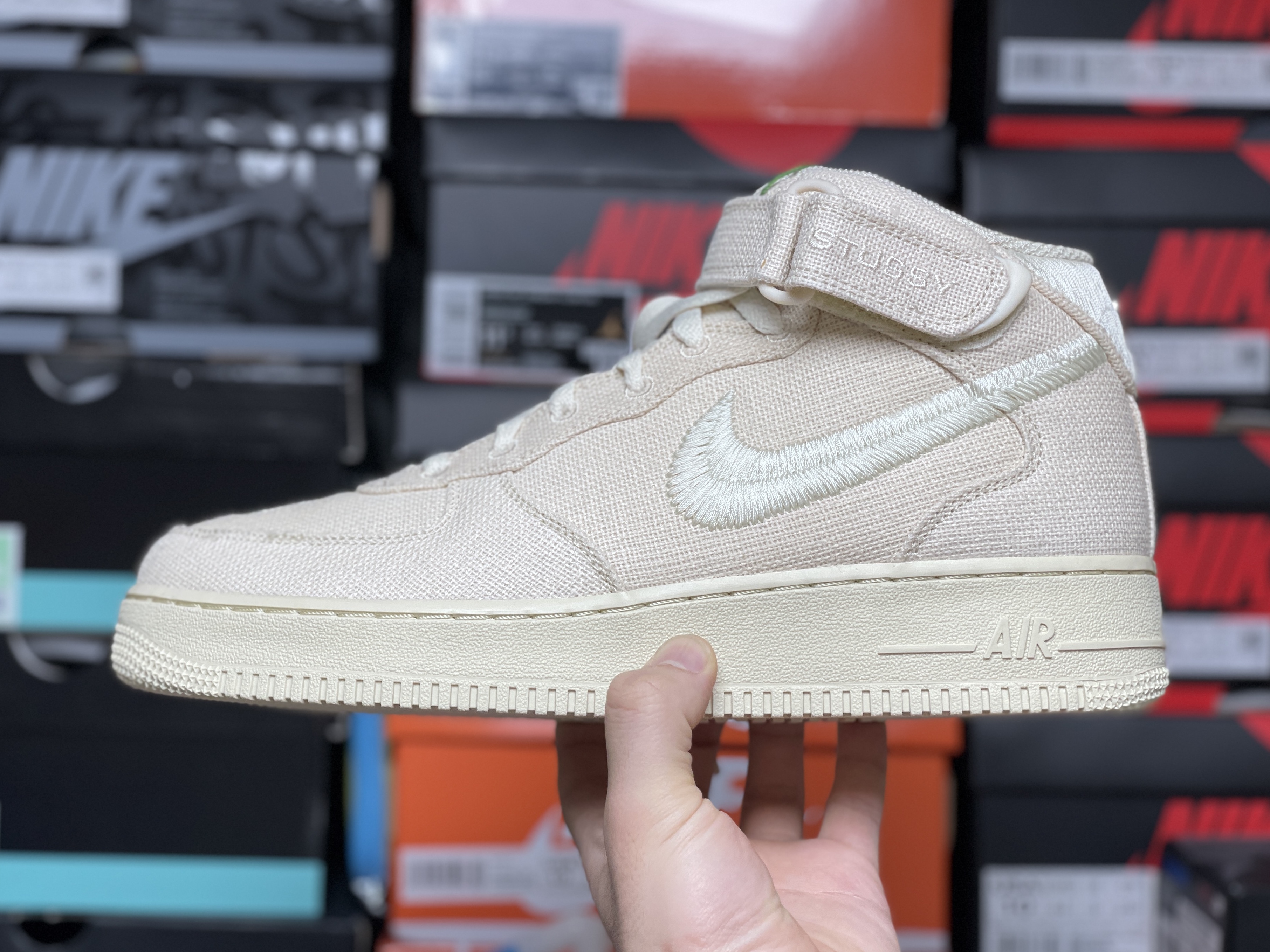 Nike x Stussy Air Force 1 '07 Mid SP Fossil 착용 스타일