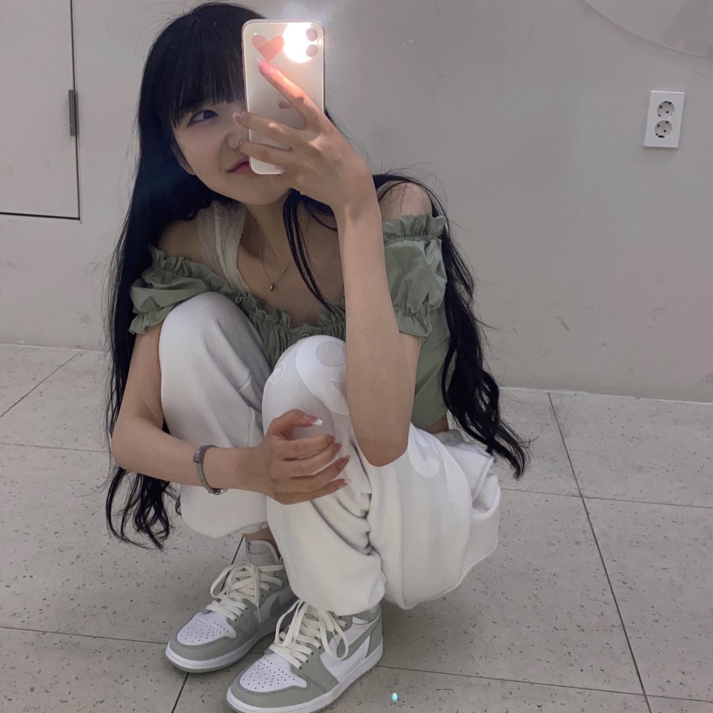 (W) Jordan 1 Retro High OG Seafoam 착용 스타일 - 1