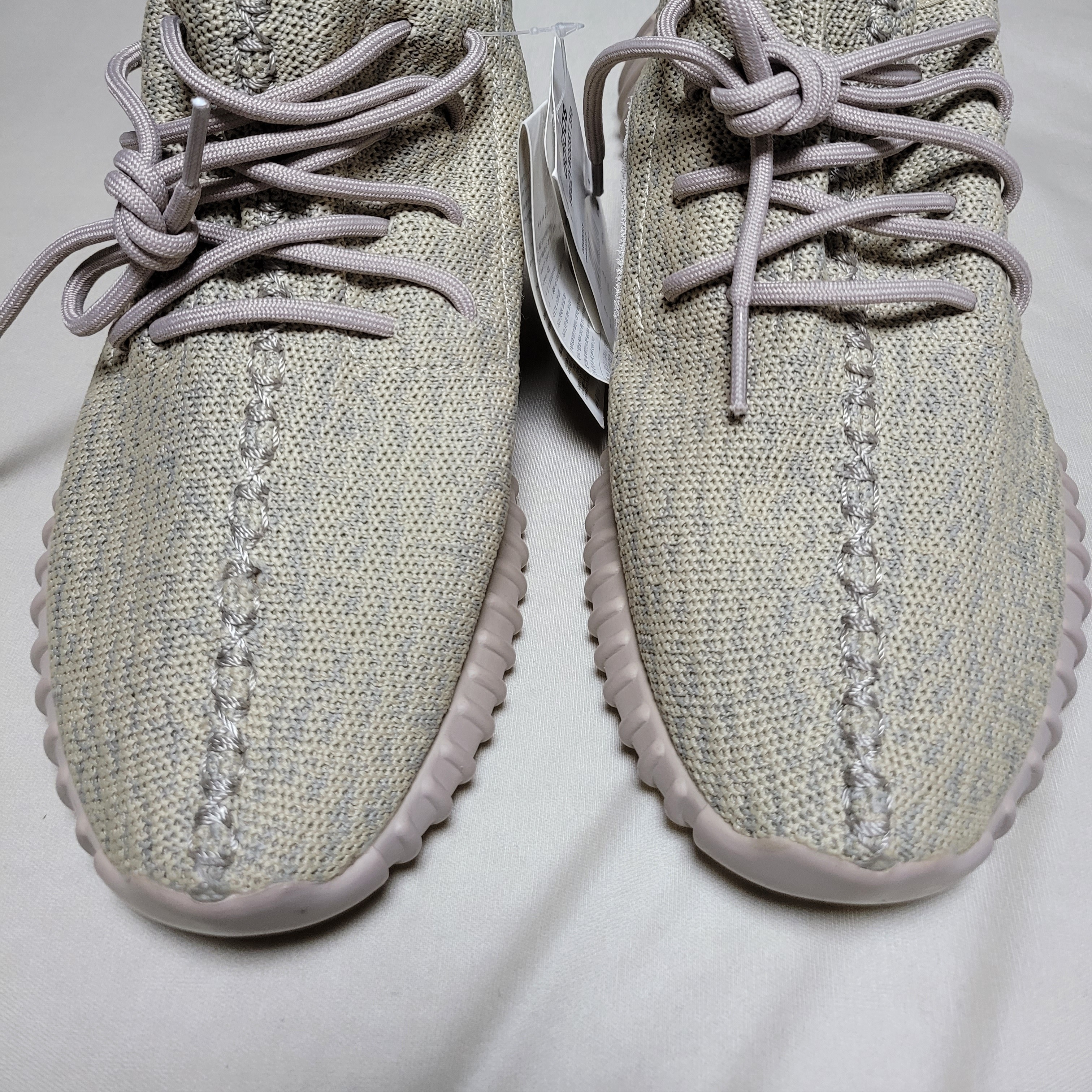 Adidas Yeezy Boost 350 Oxford Tan 착용 스타일 - 1