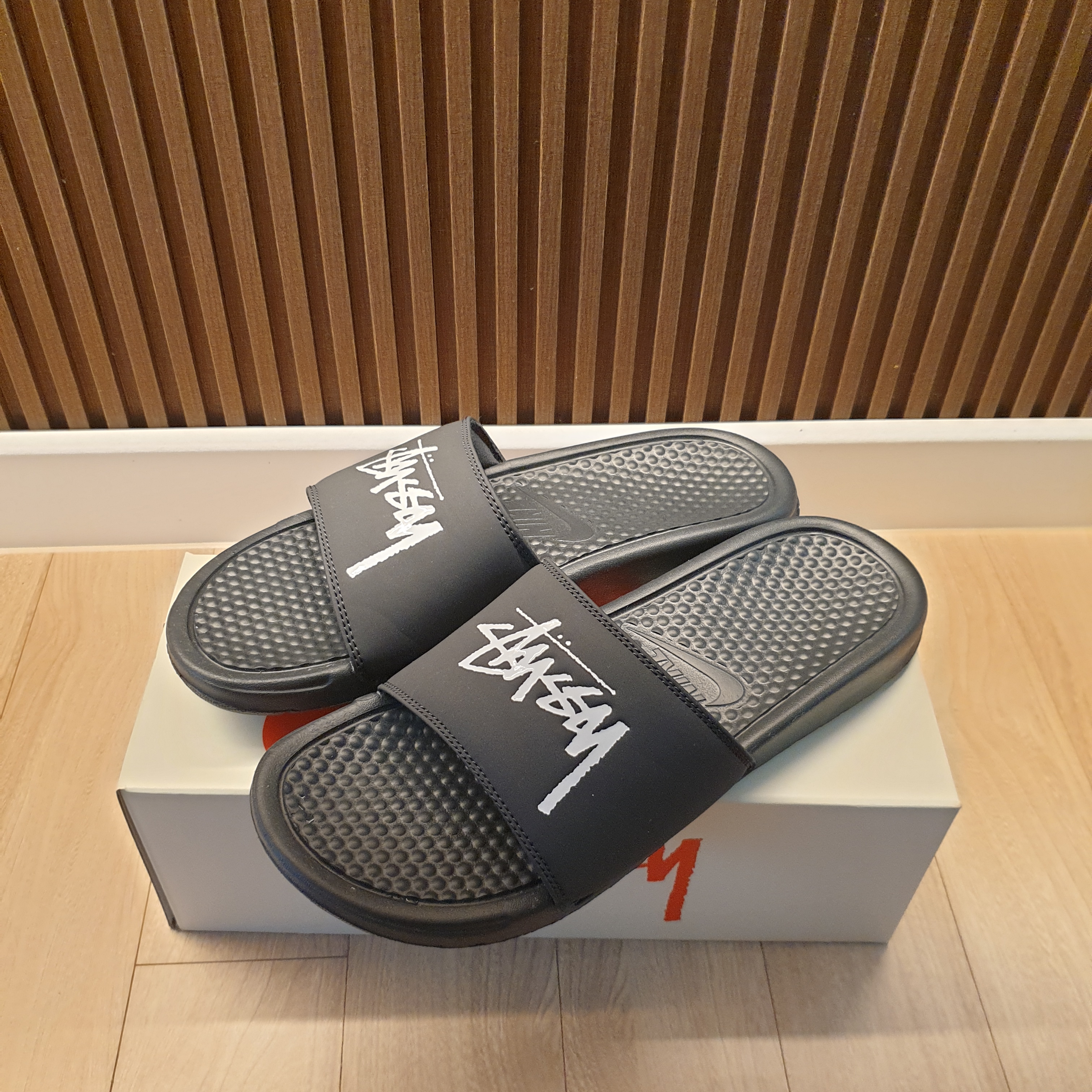 Nike x Stussy Benassi Slide Off Noir 착용 스타일 - 1