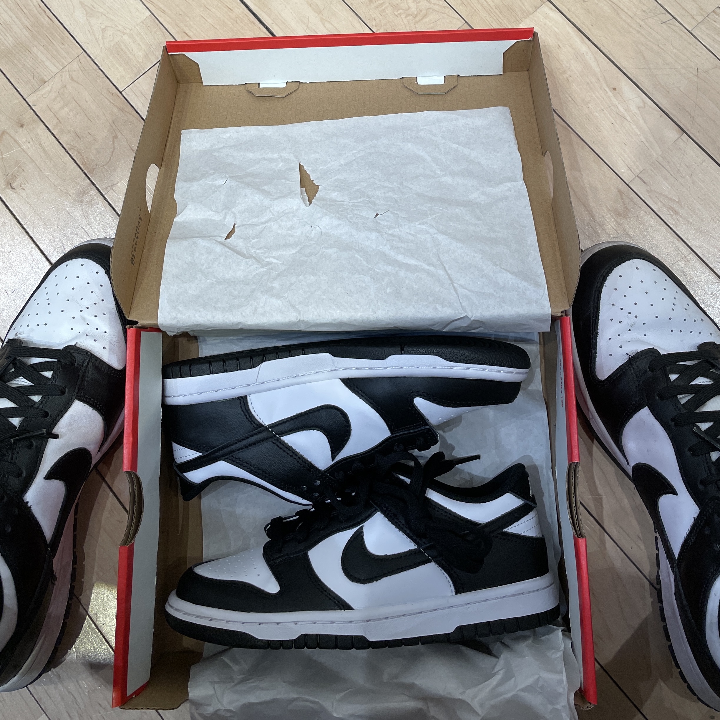(GS) Nike Dunk Low Black 착용 스타일 - 1