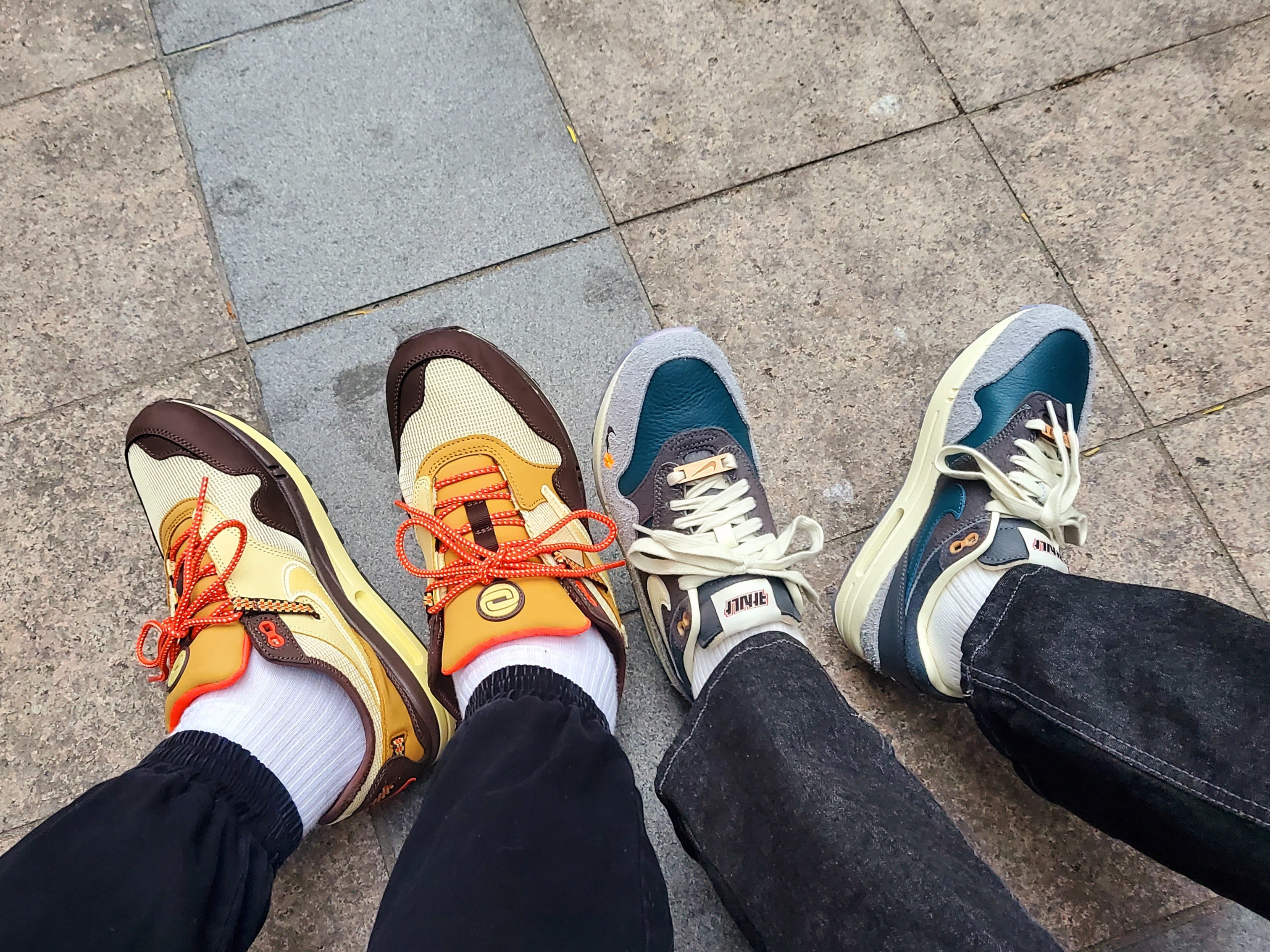 Nike x Travis Scott Air Max 1 Cact.us Brown, Nike x Kasina Air Max 1 SP Won-Ang Particle Grey 착용 스타일