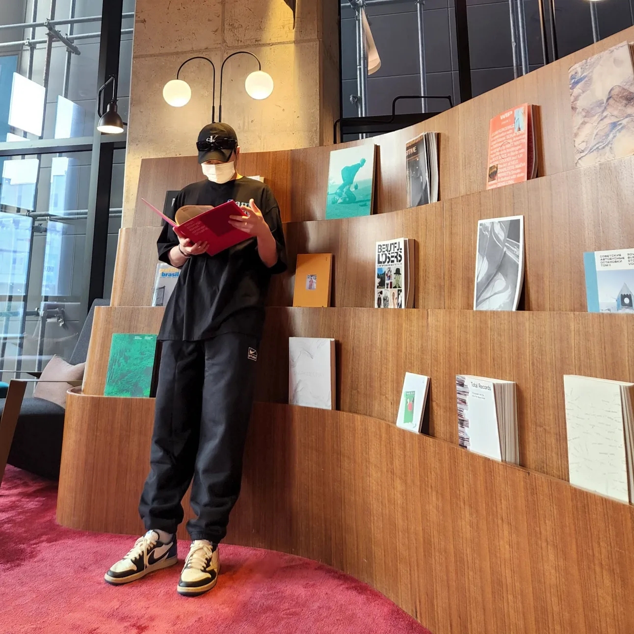 Jordan 1 x Travis Scott x Fragment Retro Low OG SP Military Blue, Nike x Stussy NRG RA Washed Fleece Pants Black (DN4030-010) 착용 스타일