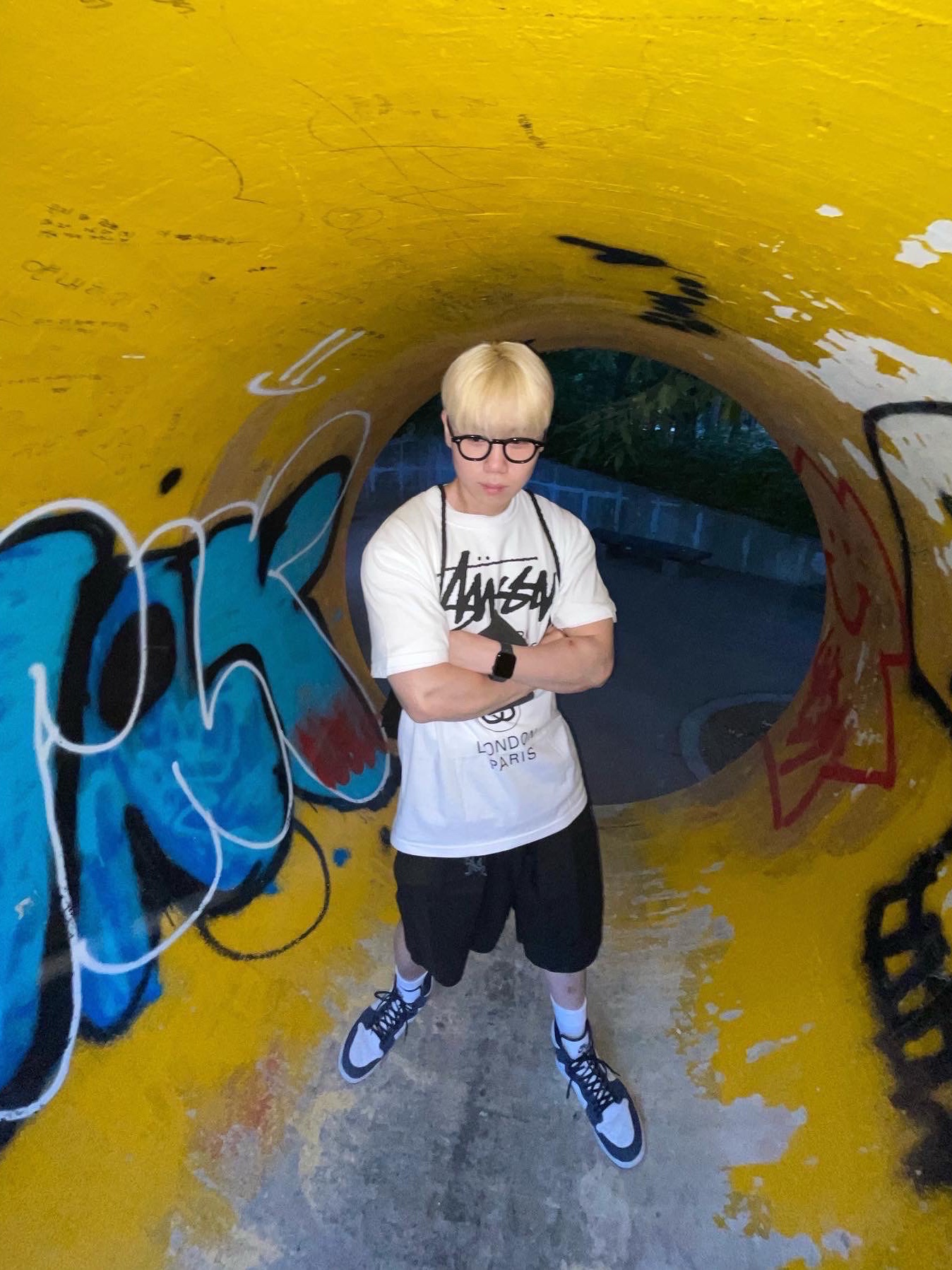Stussy DSM World Tour T-Shirt White, Jordan 1 Retro High OG CO.JP Midnight Navy 착용 스타일 - 2