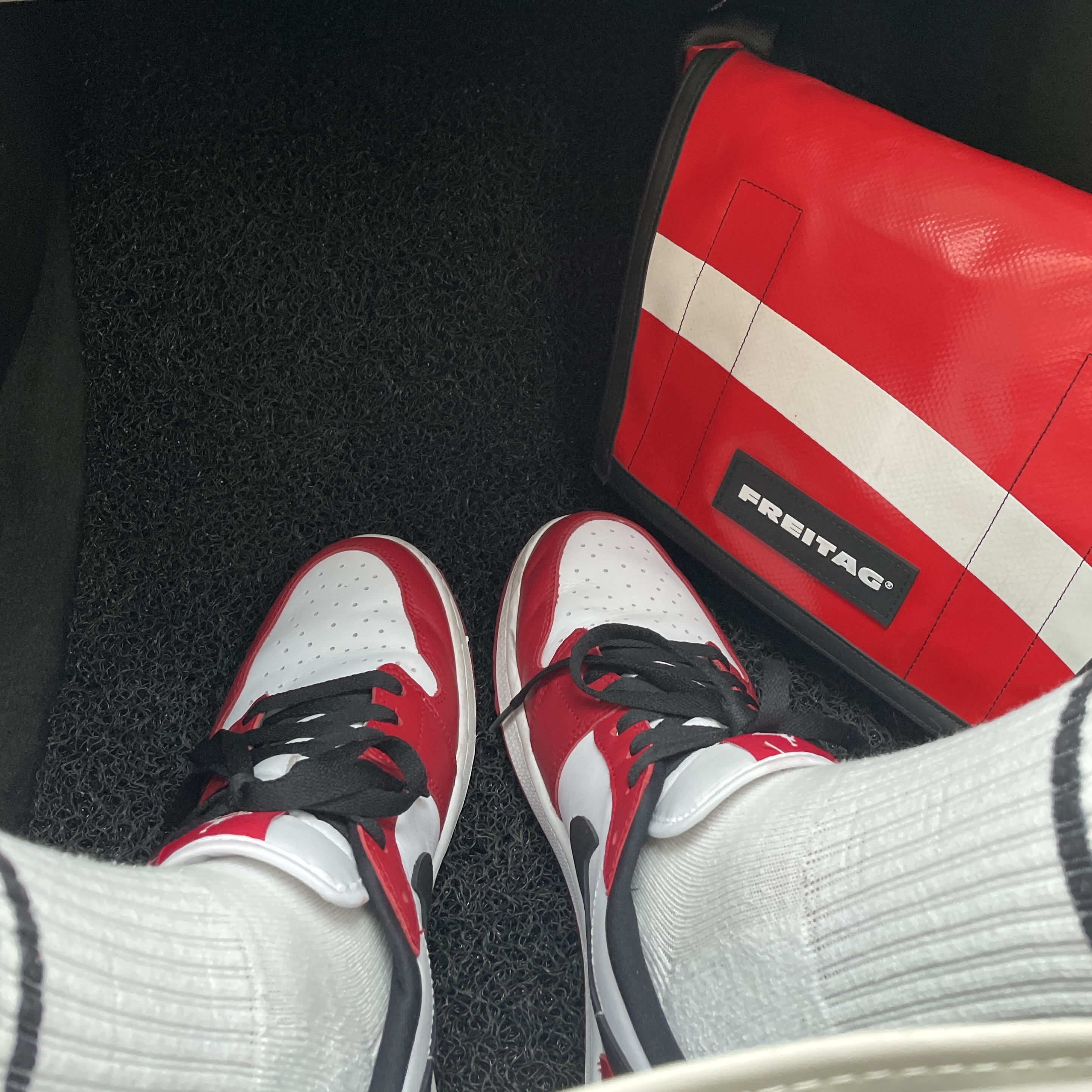 Jordan 1 Low Golf Chicago 착용 스타일