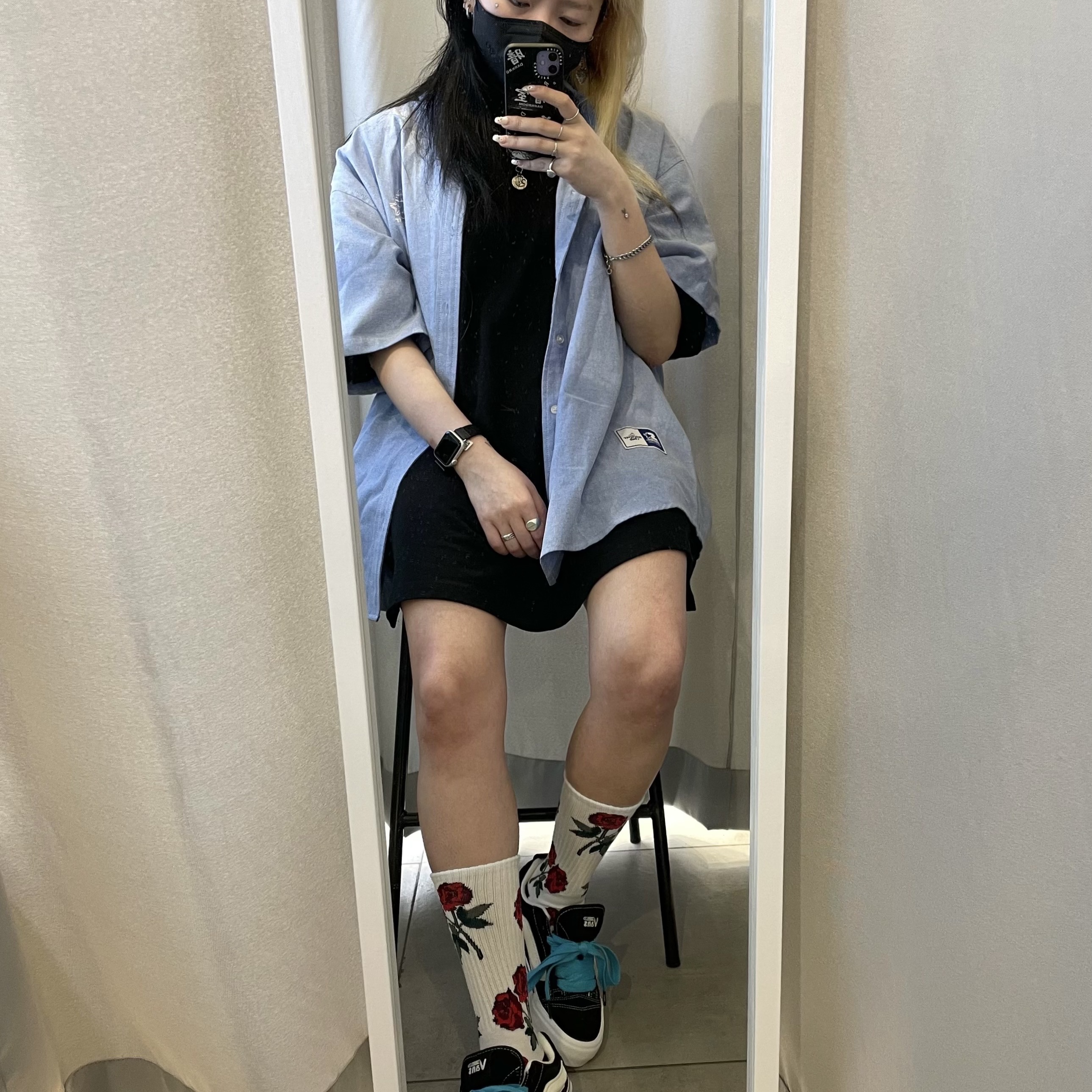 Vans Vault x Imran Potato Knu-Skool VR3 LX Black White, Casetify x Darkr8m Studio Tape Impact iPhone Case Clear Black 착용 스타일 - 3