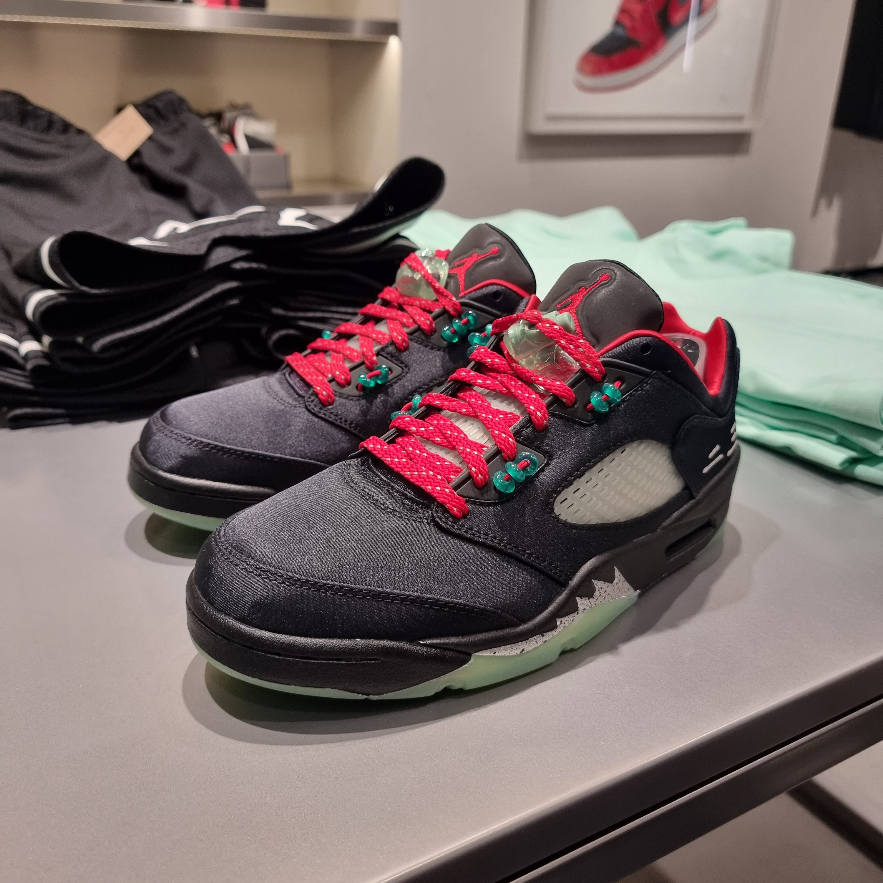 Jordan 2 x A Ma Maniere Retro SP Sail and Burgundy, Jordan 5 x Clot Retro Low SP Anthracite 착용 스타일 - 5